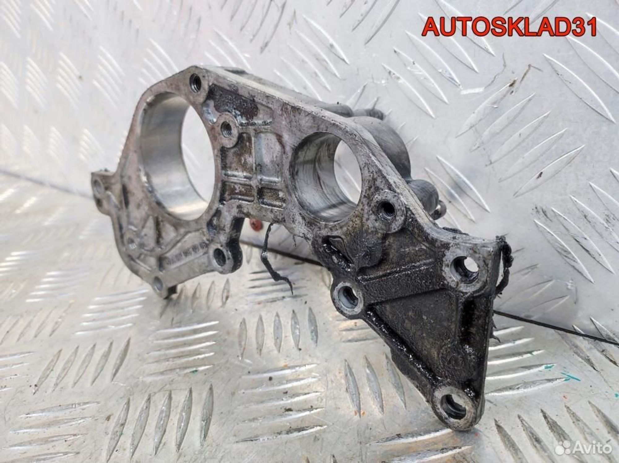 Крышка двигателя передняя Mercedes W203 6110160006, 1100 рублей, Дубовое