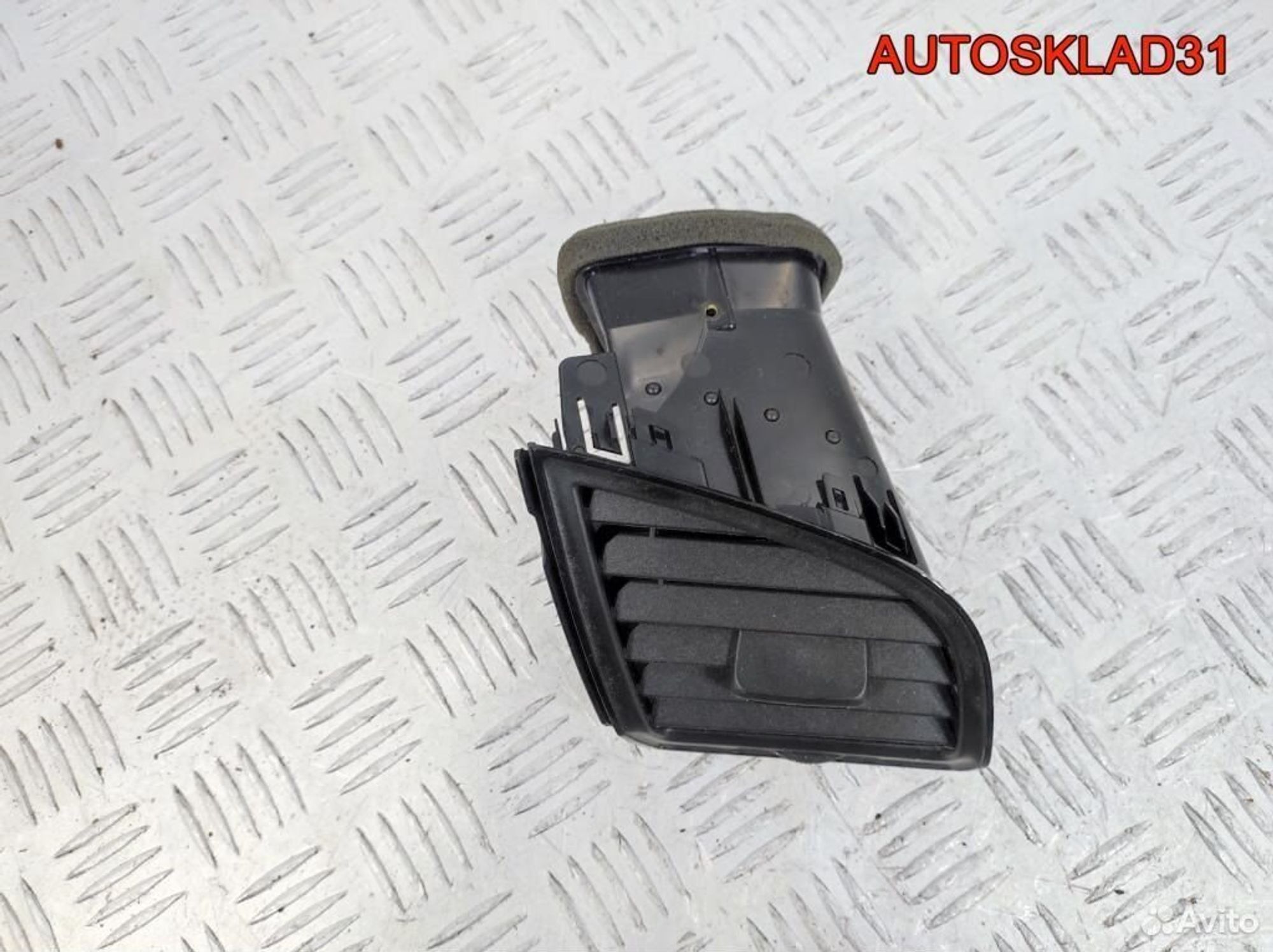 Дефлектор воздушный правый Skoda Fabia 6V0819702, 1400 рублей, Дубовое