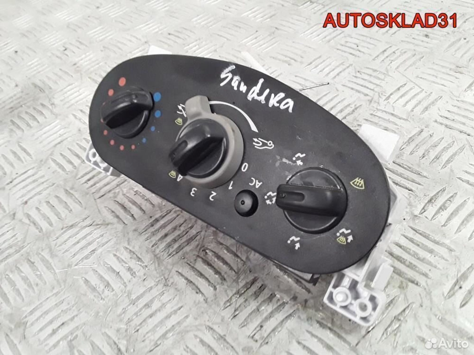 Блок управления отопителем Sandero 6001551800, 1100 рублей, Дубовое