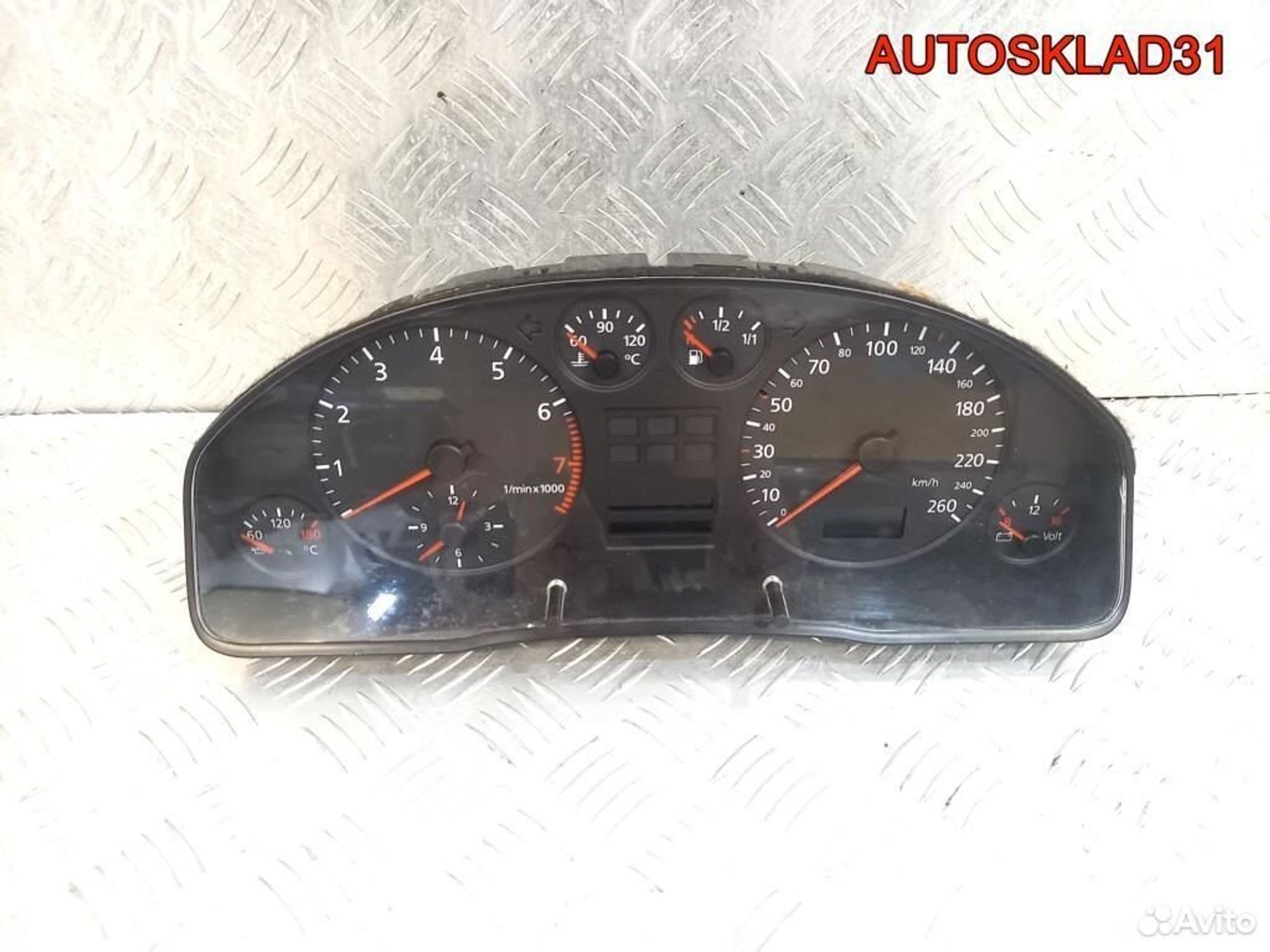 Панель приборов Audi A6 C5 4B0919860LX бензин, 4000 рублей, Дубовое