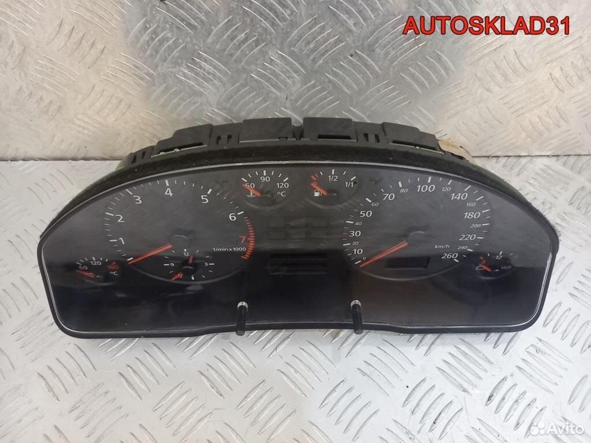 Панель приборов Audi A6 C5 4B0919860LX бензин, 4000 рублей, Дубовое