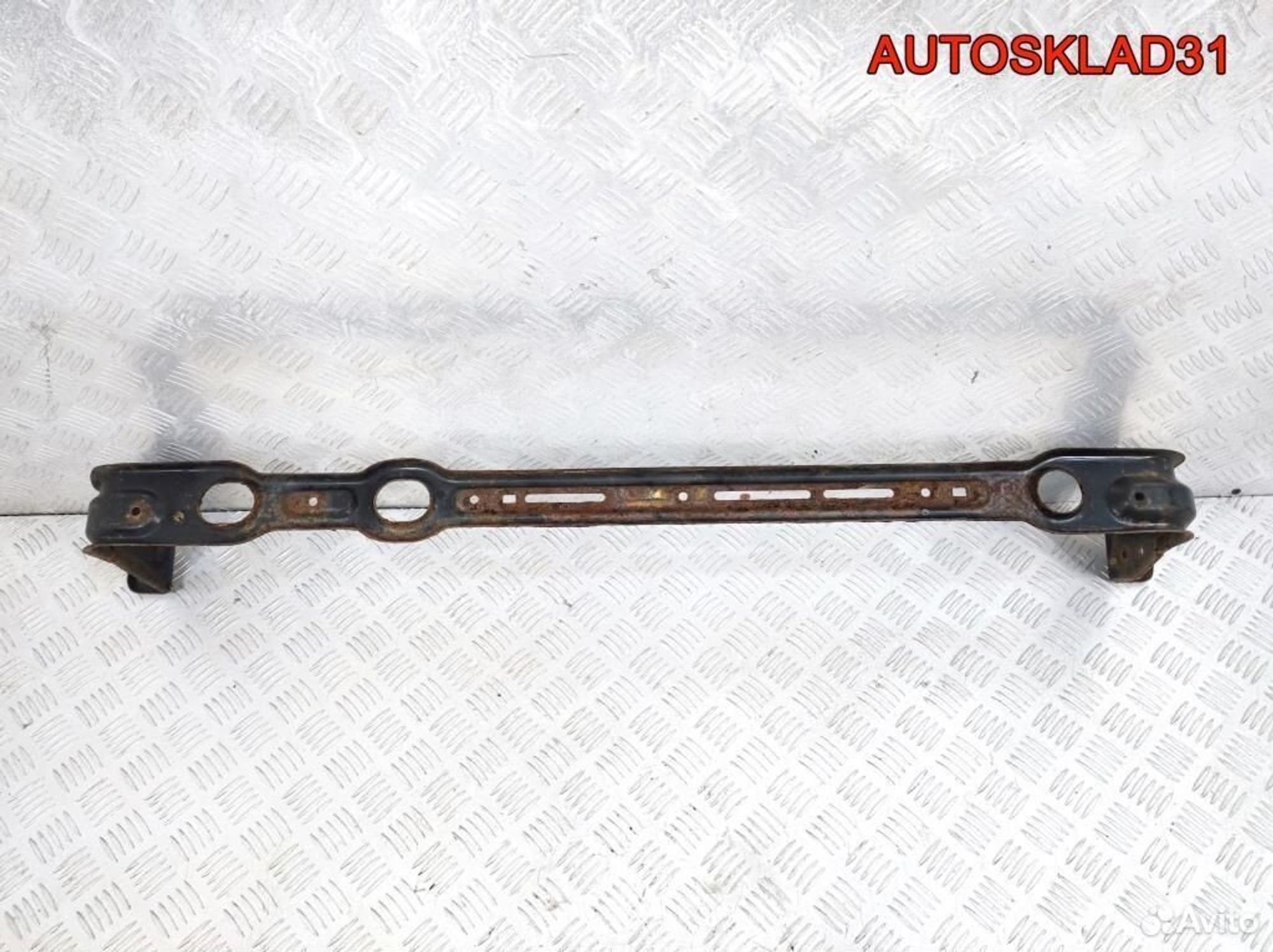 Балка подрадиаторная Ford Focus 1 2M518A297AB, 1700 рублей, Дубовое