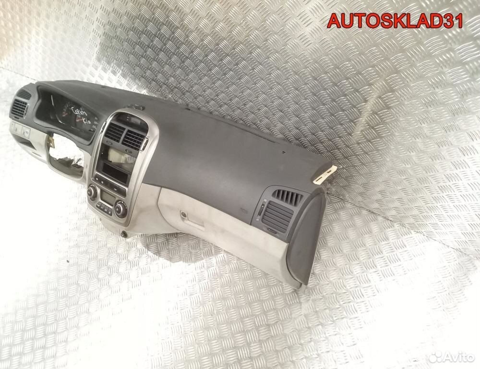 Торпедо Kia Cerato 847102F050GW, 20300 рублей, Дубовое