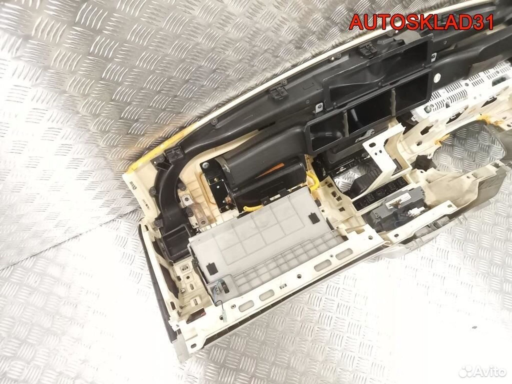 Торпедо Kia Cerato 847102F050GW, 20300 рублей, Дубовое