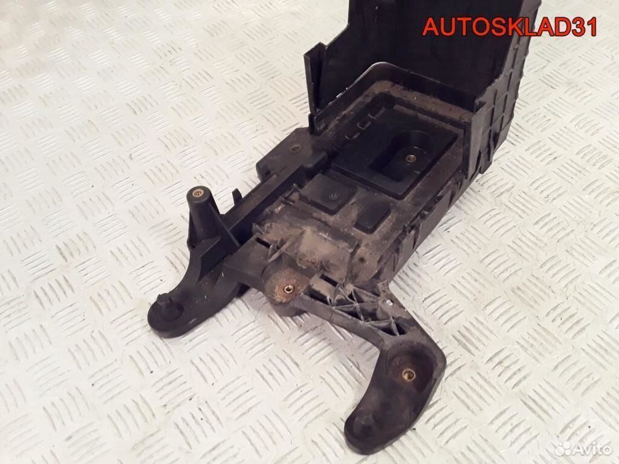 Площадка акб Volkswagen Passat B6 1K0915333C, 1700 рублей, Дубовое