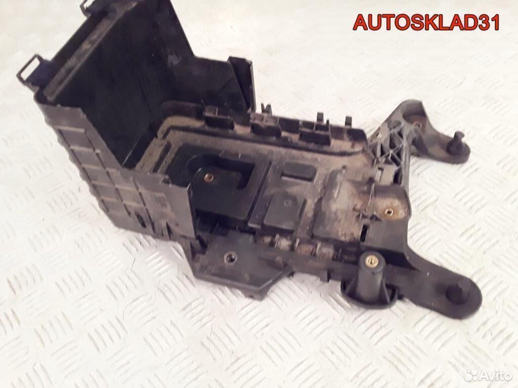 Площадка акб Volkswagen Passat B6 1K0915333C, 1700 рублей, Дубовое