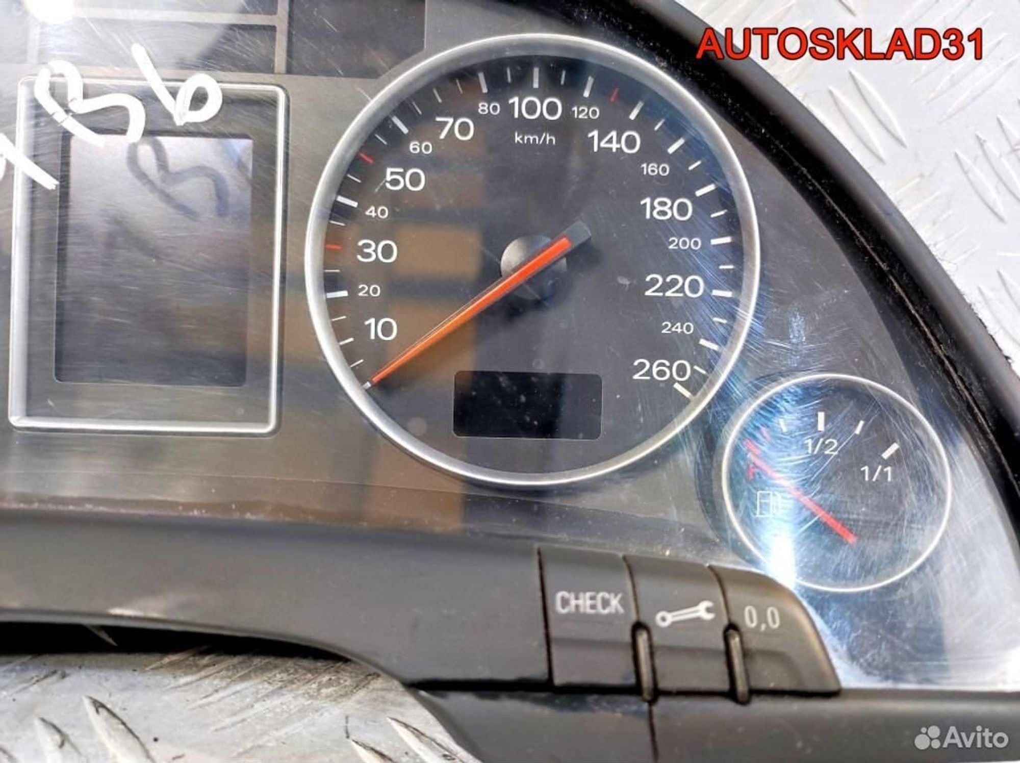 Панель приборов Audi A4 B6 8E0920900K Дизель, 3200 рублей, Дубовое