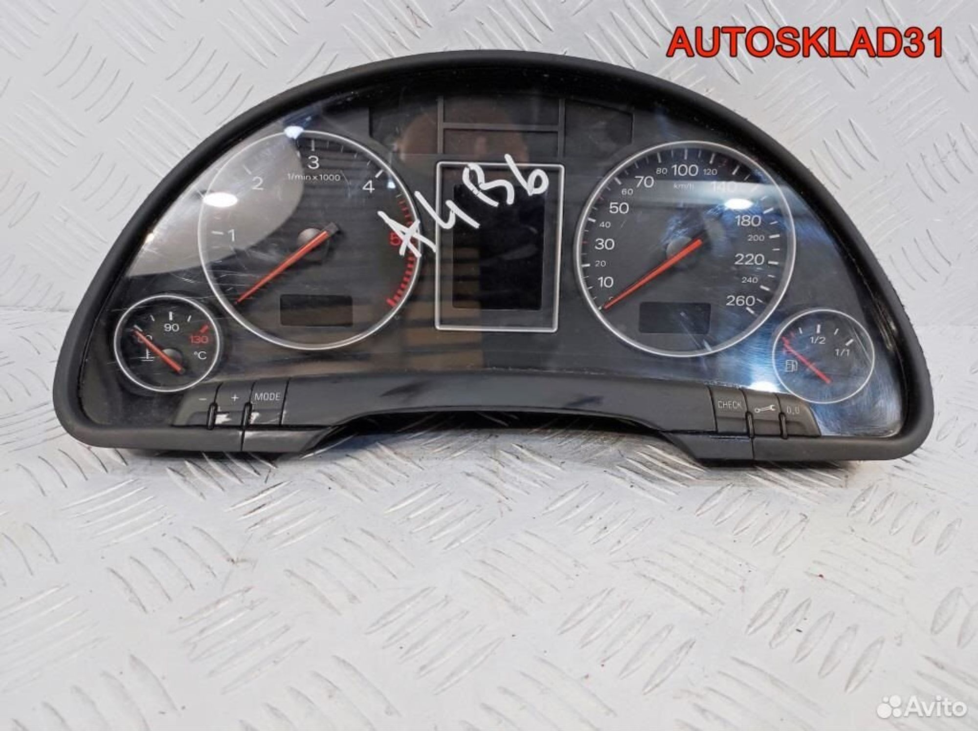 Панель приборов Audi A4 B6 8E0920900K Дизель, 3200 рублей, Дубовое