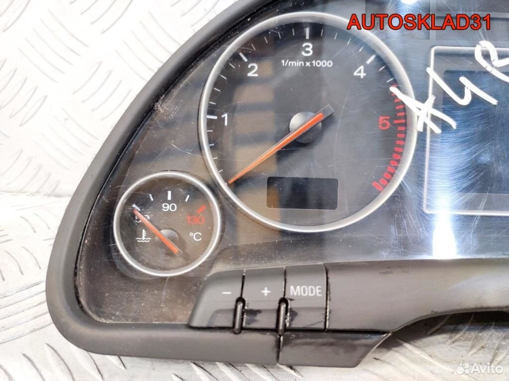 Панель приборов Audi A4 B6 8E0920900K Дизель, 3200 рублей, Дубовое