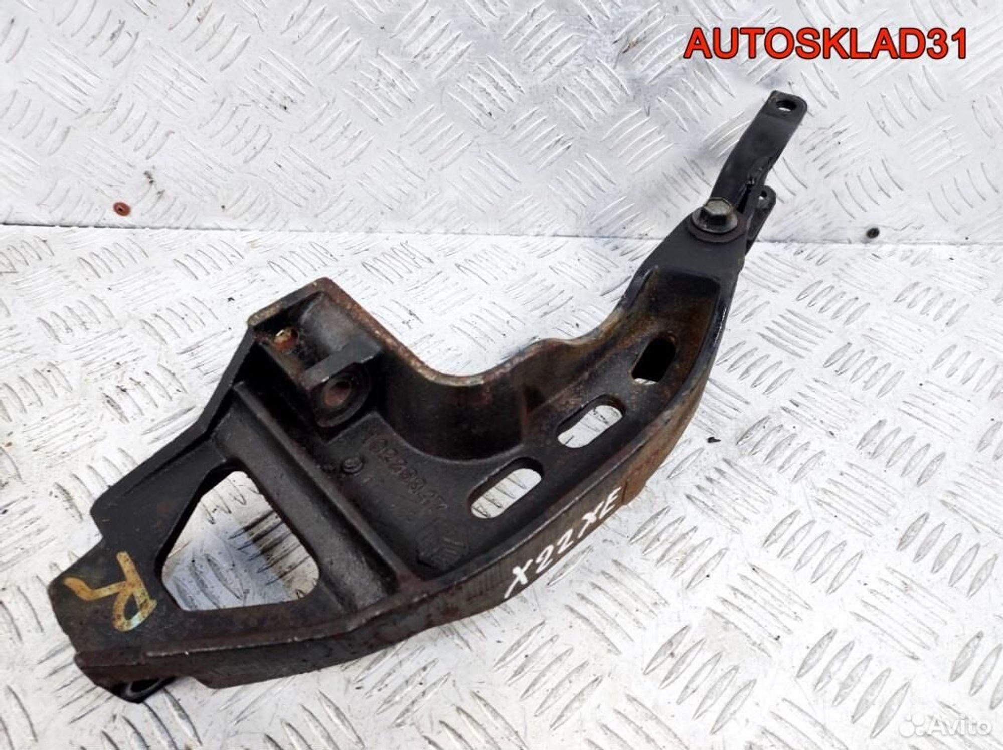 Кронштейн двигателя Opel Sintra 2,2 X22XE 10236347, 1300 рублей, Дубовое
