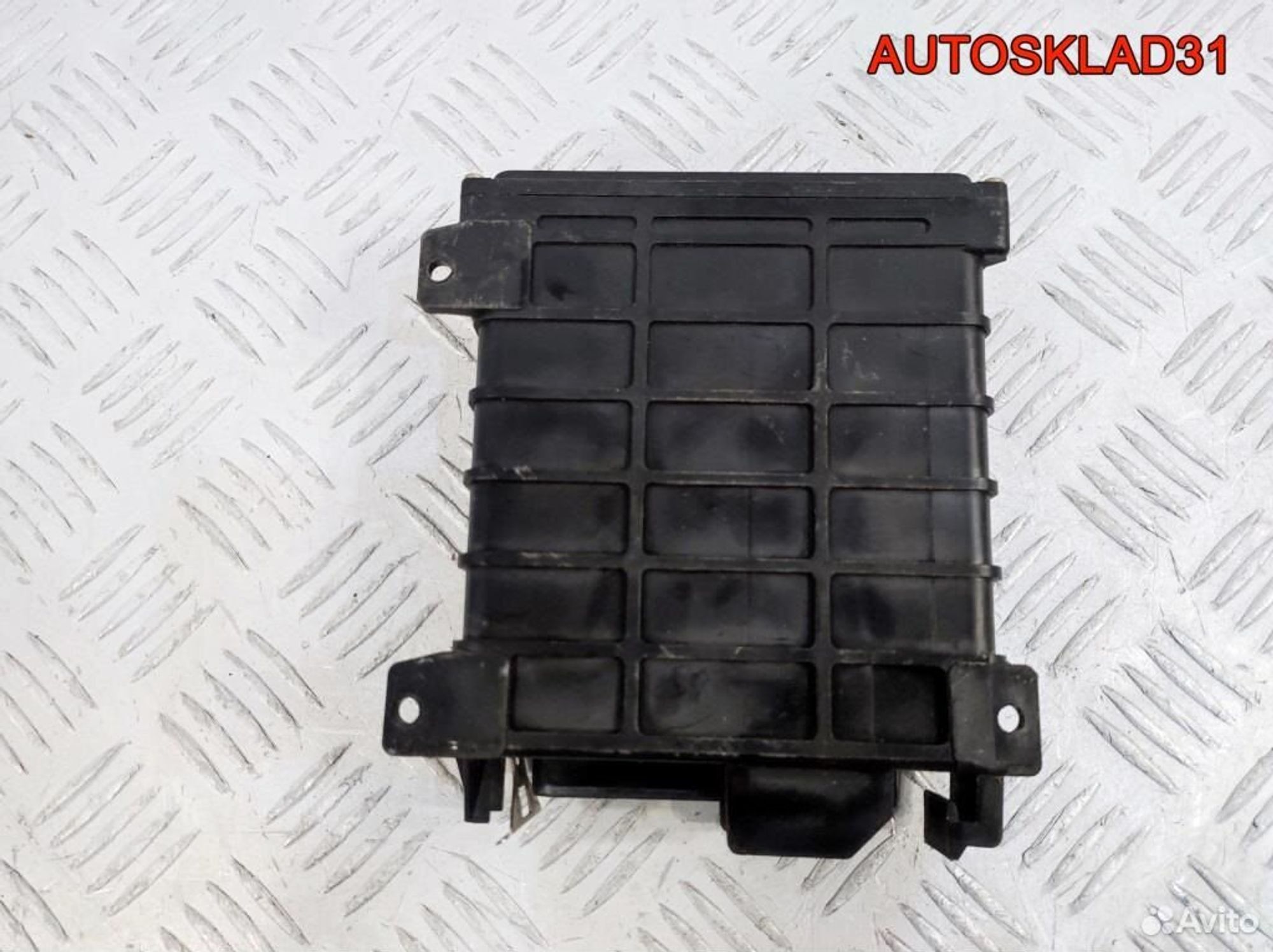 Блок эбу Audi 80/90 B3 811906264D Бензин, 2100 рублей, Дубовое
