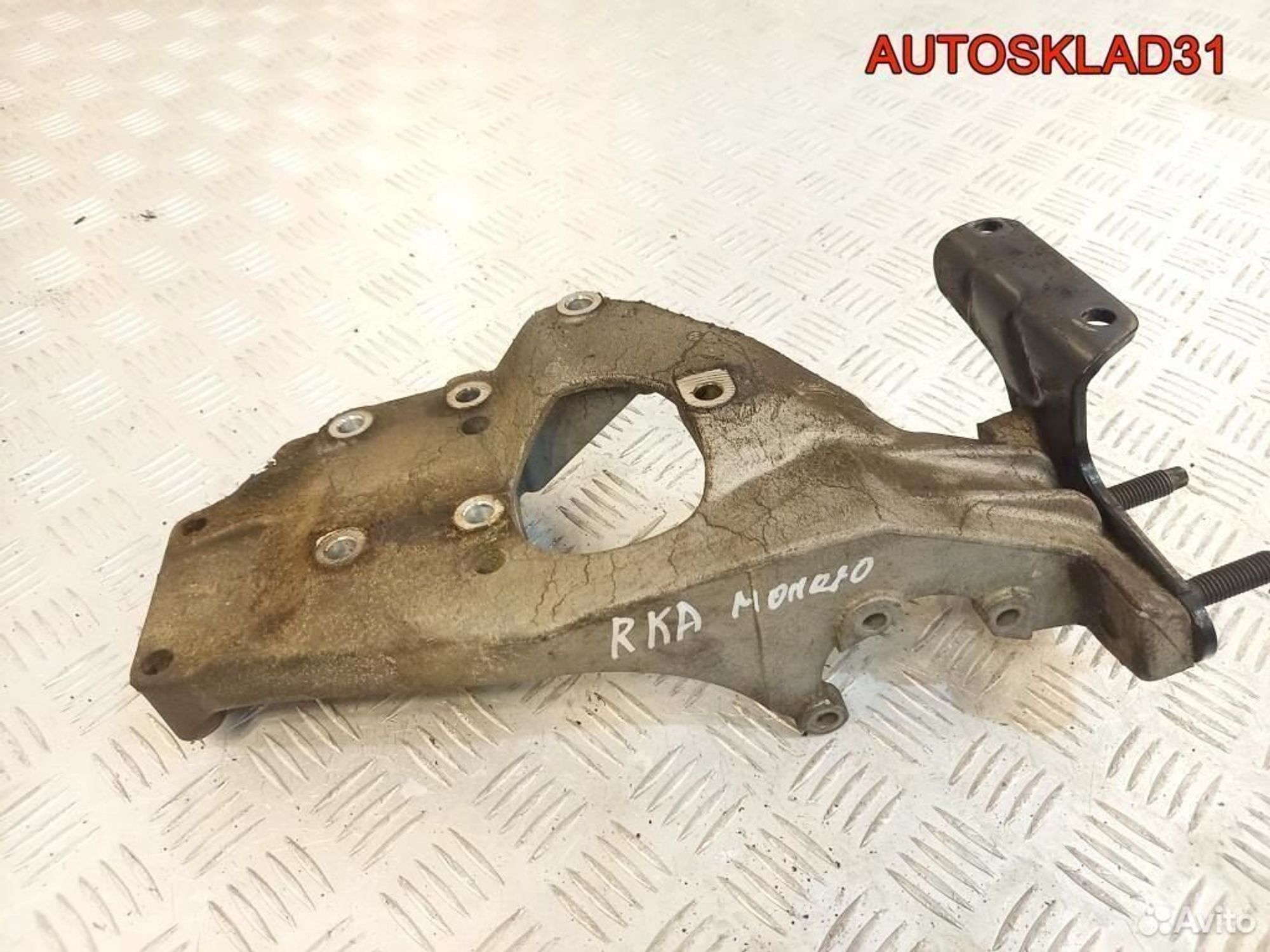 Кронштейн гидроусилителя Ford Mondeo 1 93bb3l596ae, 1100 рублей, Дубовое