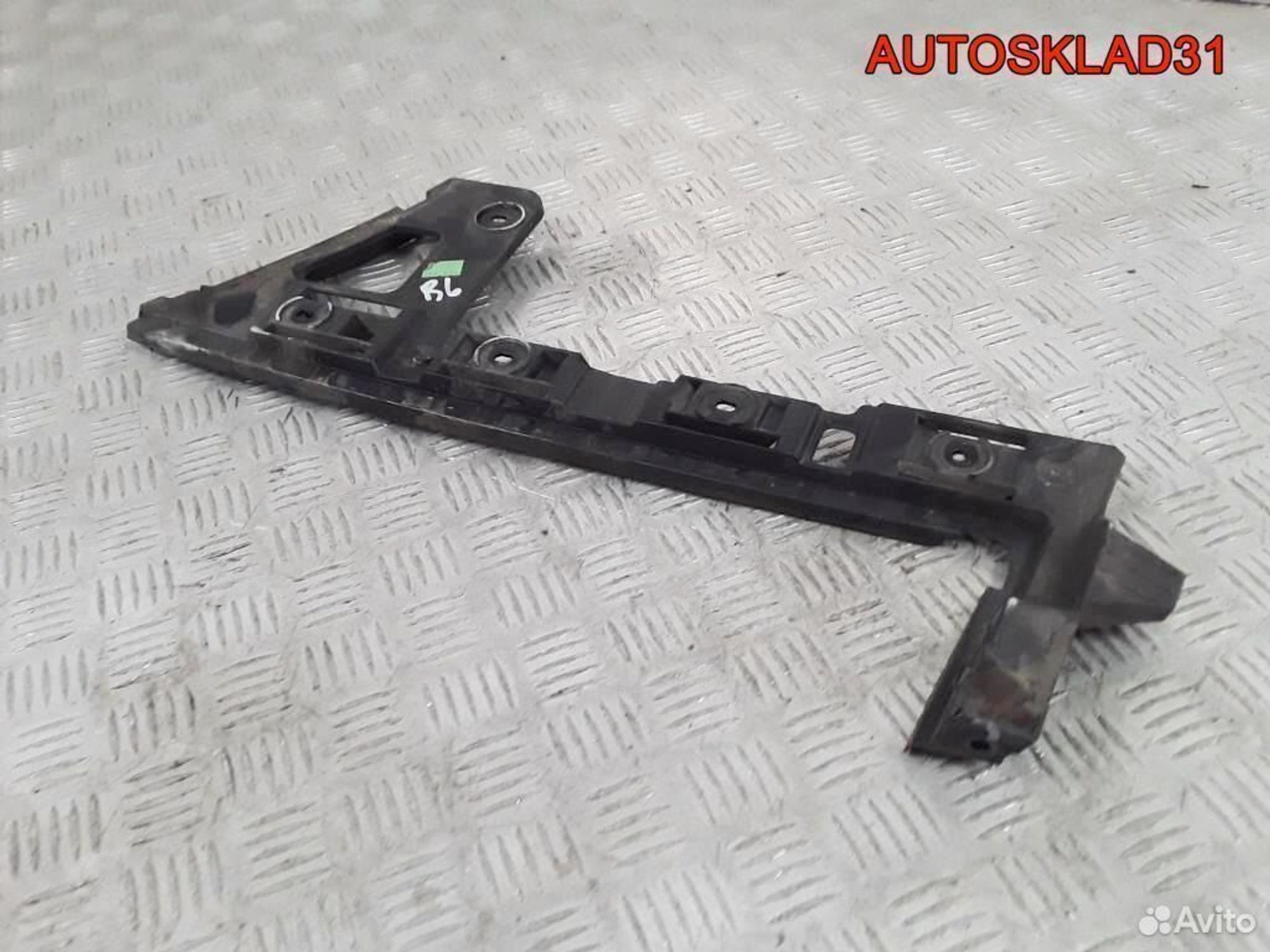 Направляющая заднего бампера левая VW Passat B6, 600 рублей, Дубовое