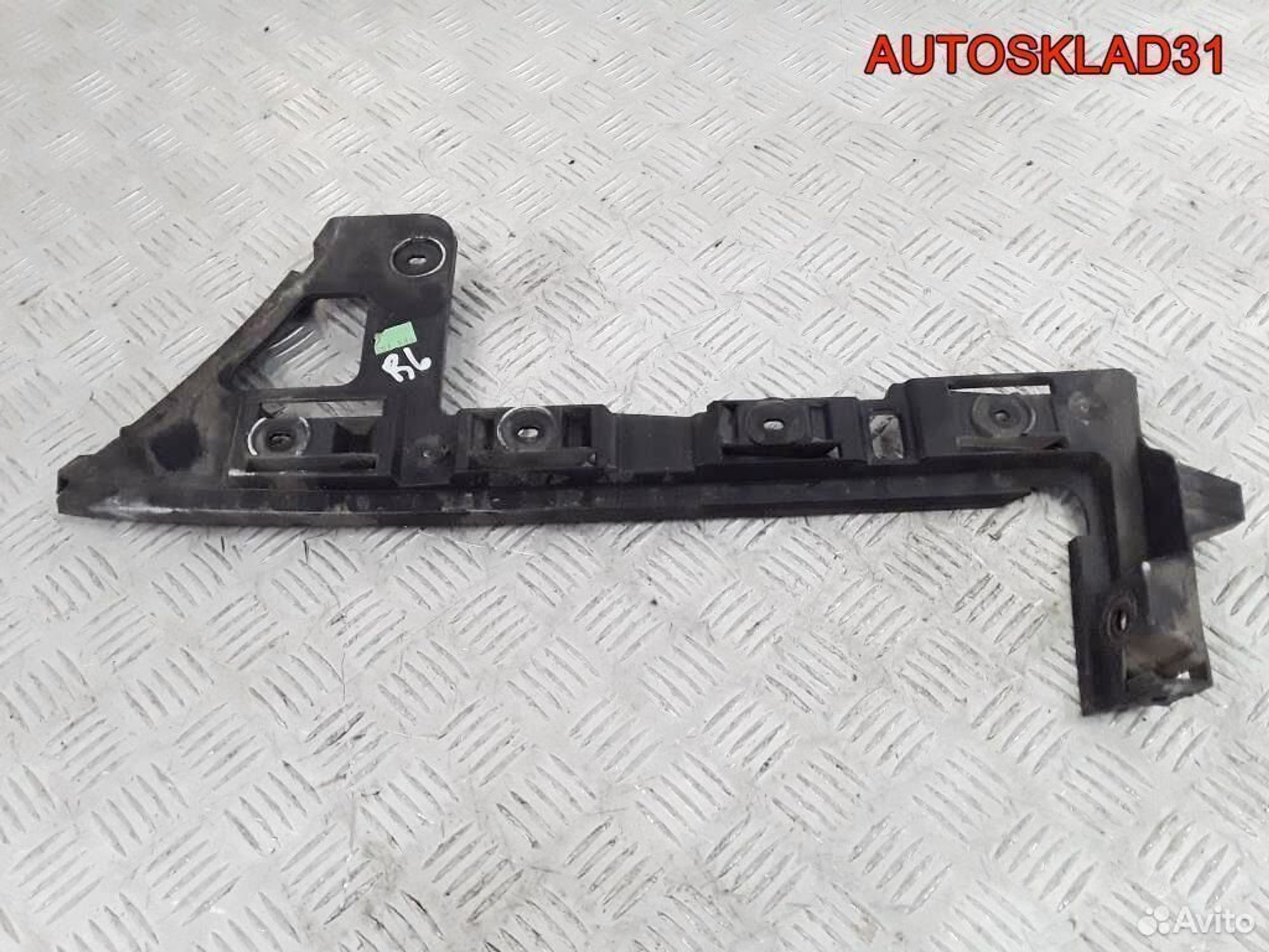 Направляющая заднего бампера левая VW Passat B6, 600 рублей, Дубовое