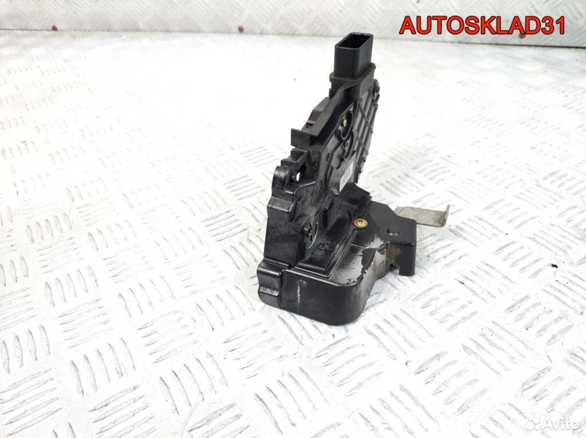 Замок двери задней правой Ford Focus 4M5AR26412EB, 2300 рублей, Дубовое