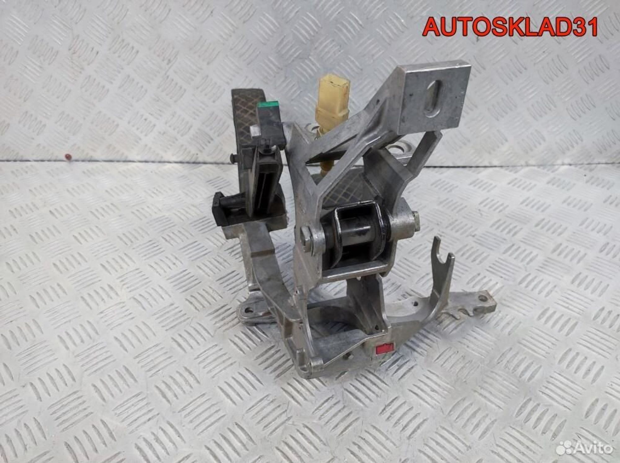 Блок педалей АКПП Audi A4 B5 8D1723140, 2100 рублей, Дубовое