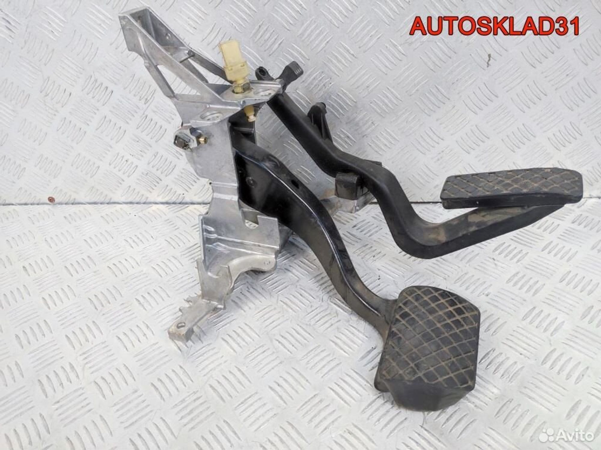 Блок педалей АКПП Audi A4 B5 8D1723140, 2100 рублей, Дубовое