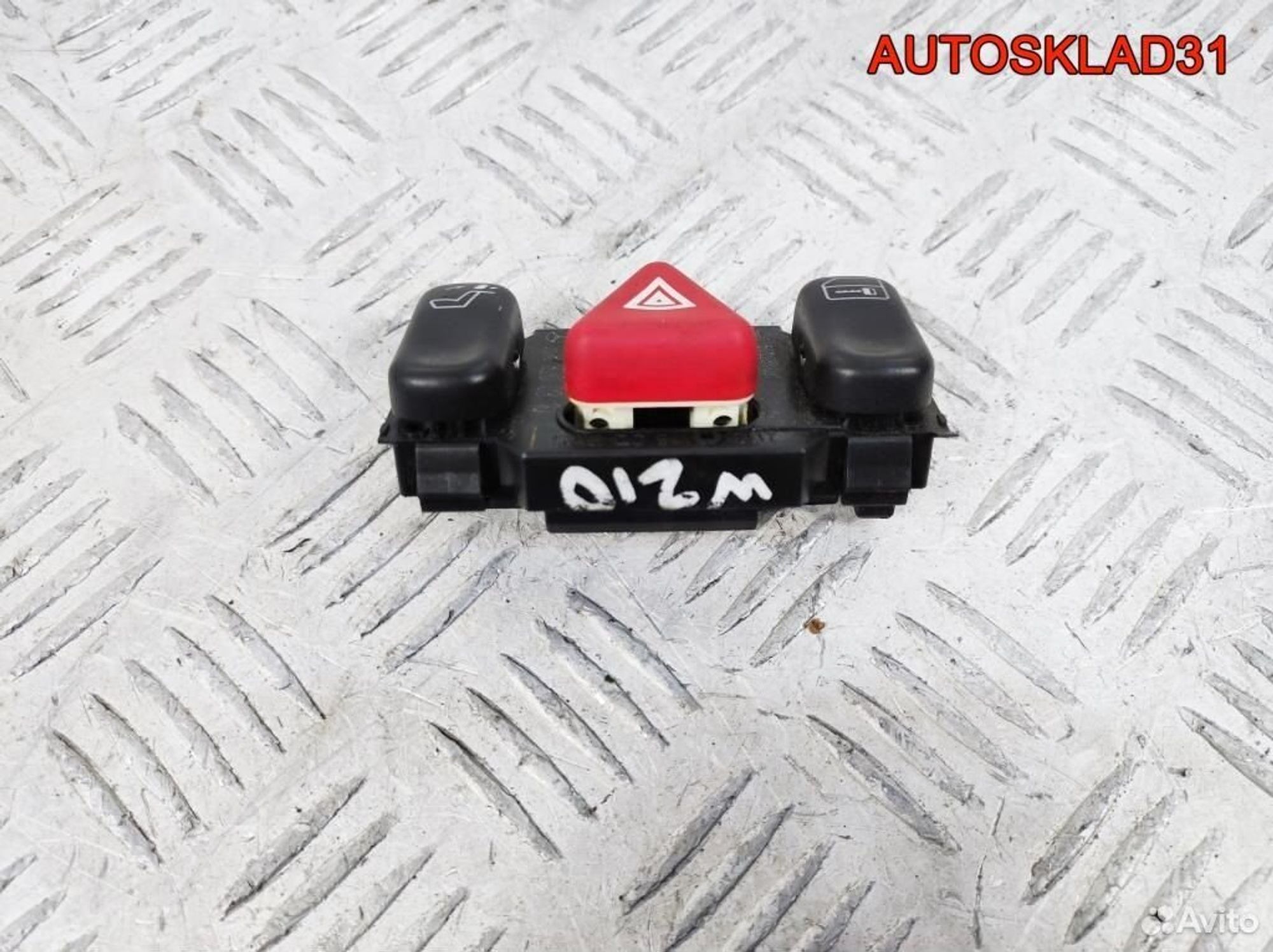 Кнопка аварийной сигнализации Mercedes Benz W210, 800 рублей, Дубовое