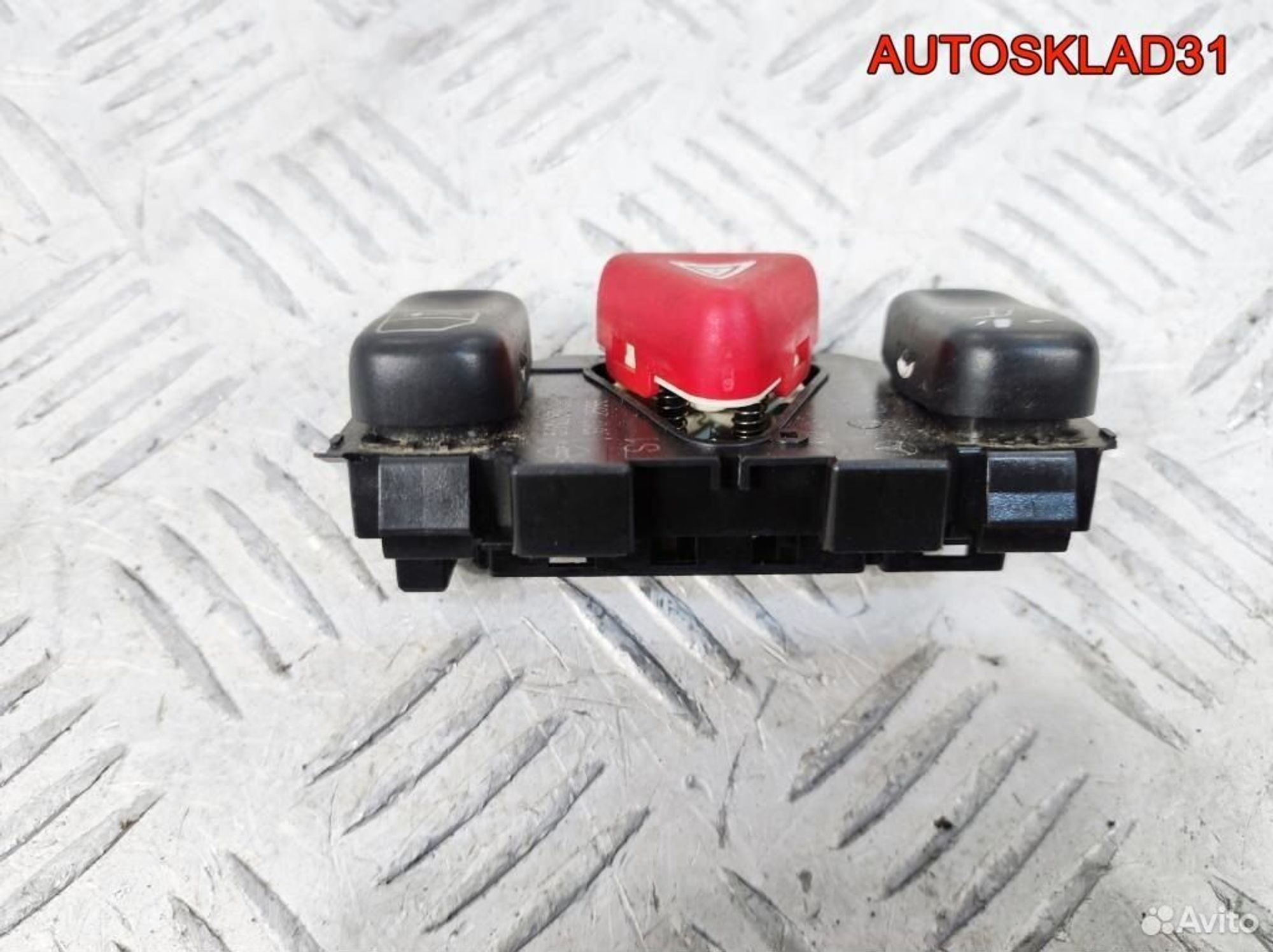 Кнопка аварийной сигнализации Mercedes Benz W210, 800 рублей, Дубовое