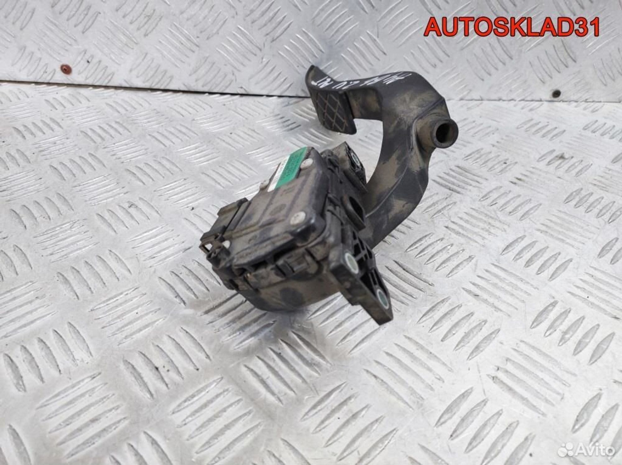 Педаль Audi A4 B6 2,0 ALT 8EI721523A Бензин, 2100 рублей, Дубовое