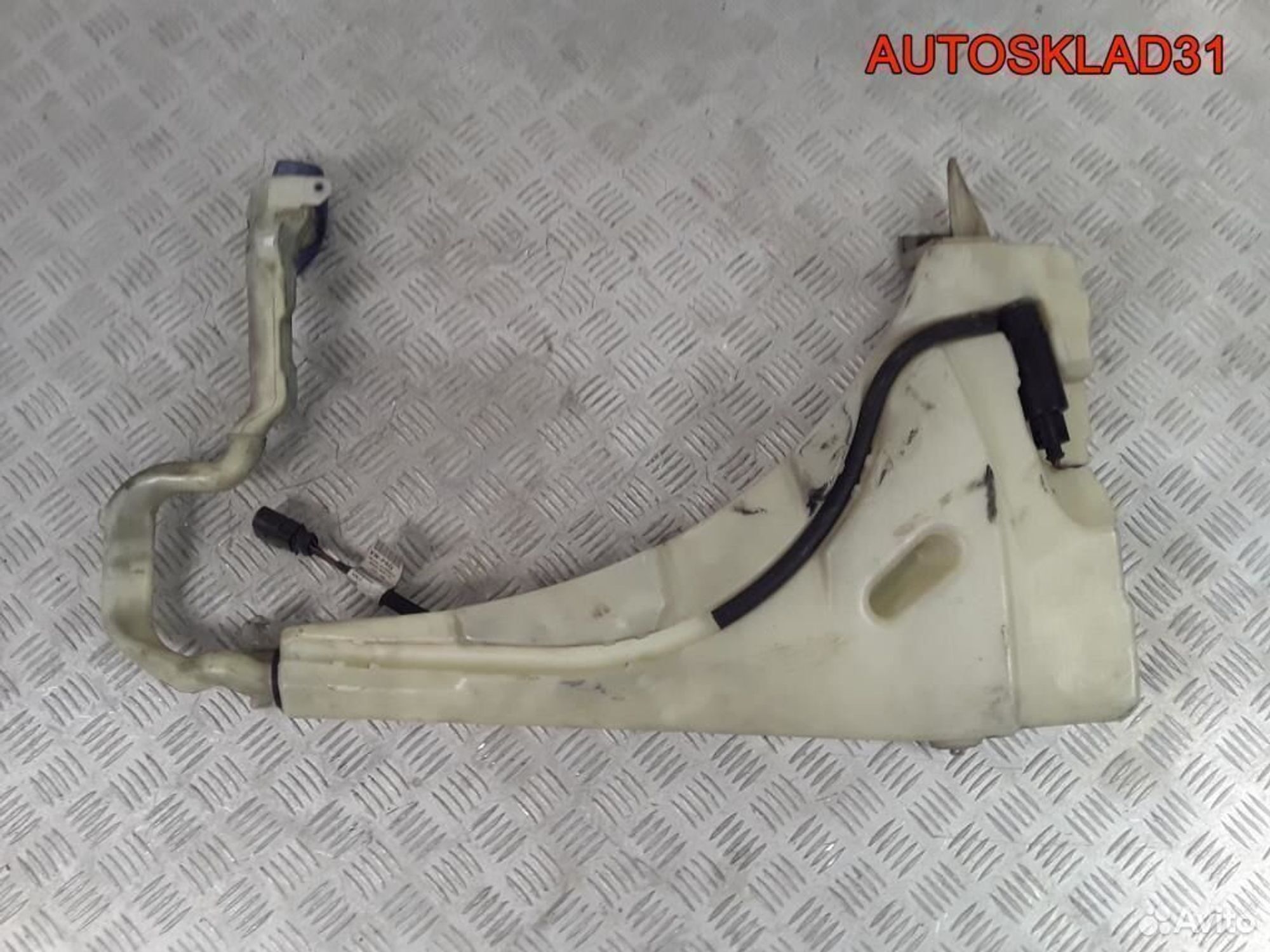 Бачок омывателя лобового стекла Touareg 7L0955453F, 2900 рублей, Дубовое