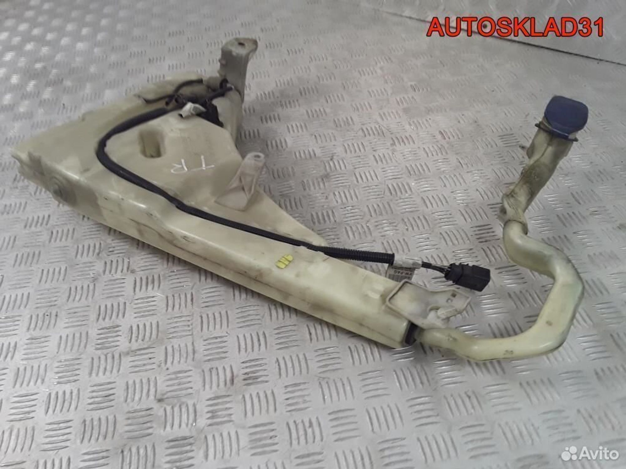 Бачок омывателя лобового стекла Touareg 7L0955453F, 2900 рублей, Дубовое