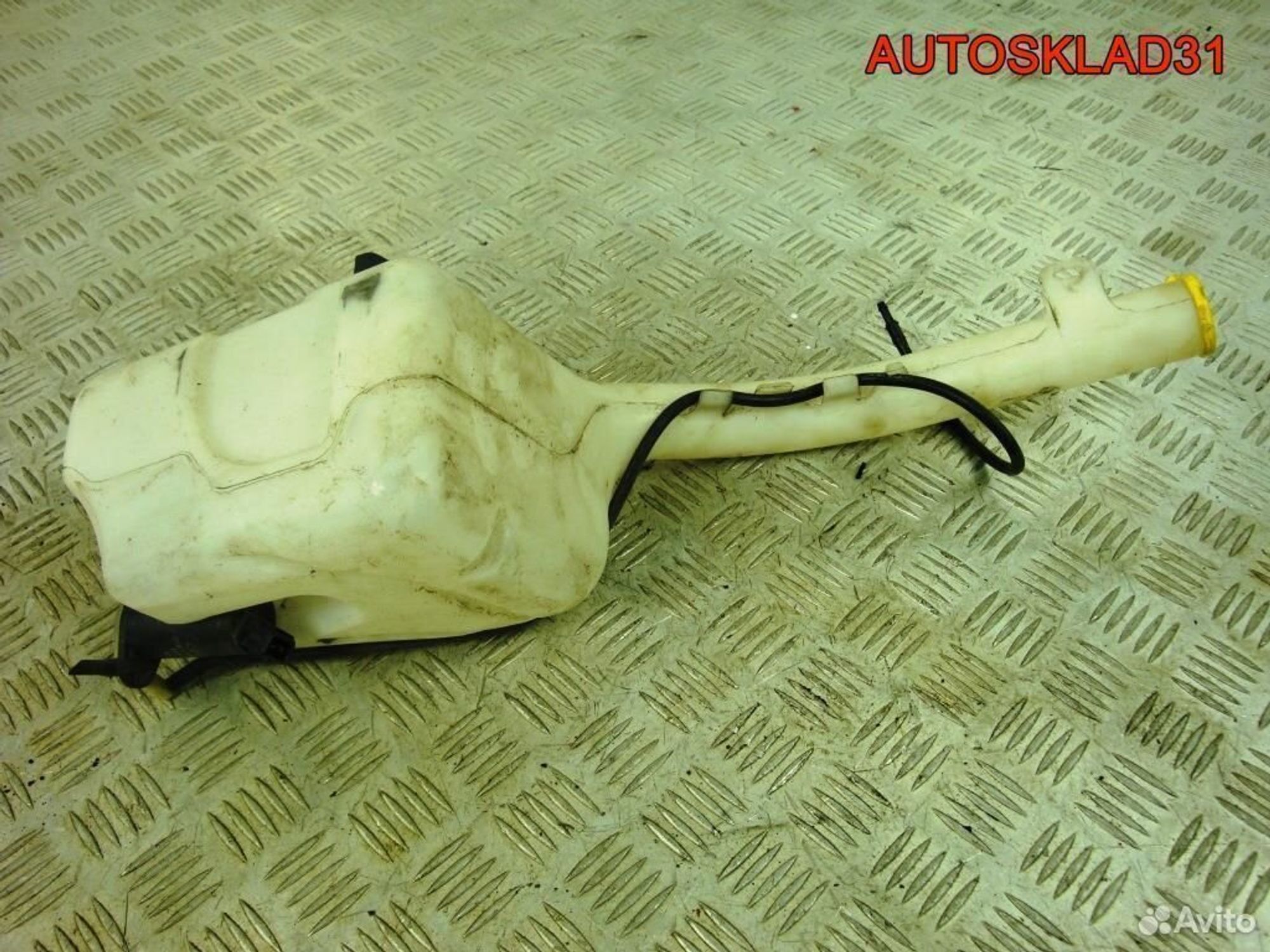 Бачок омывателя Ford Fiesta 2S6117618AH, 2000 рублей, Дубовое