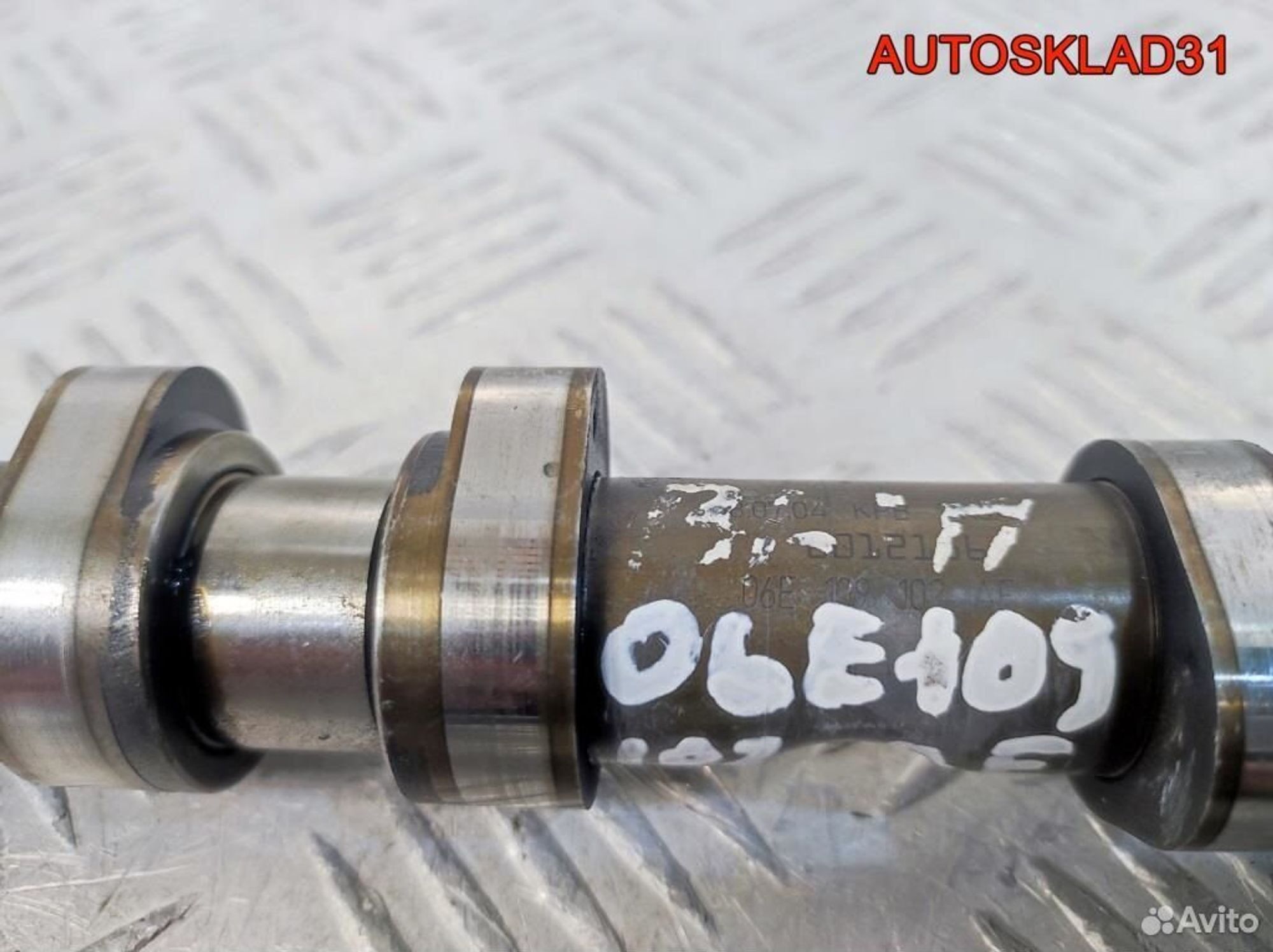 Распредвал выпускной левый Audi A6 C6 06E109102AE, 6300 рублей, Дубовое