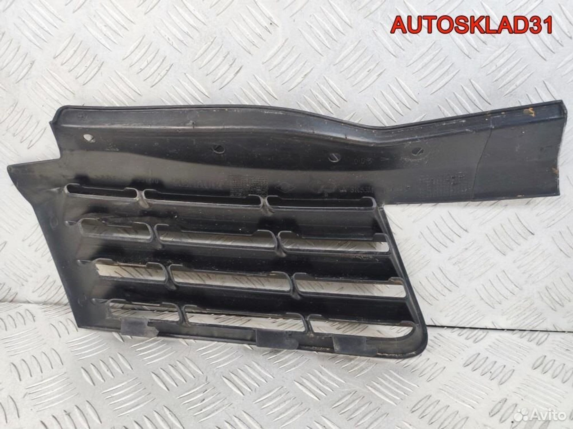 Решетка радиатора левая Renault Espace 4 N31053M, 1700 рублей, Дубовое