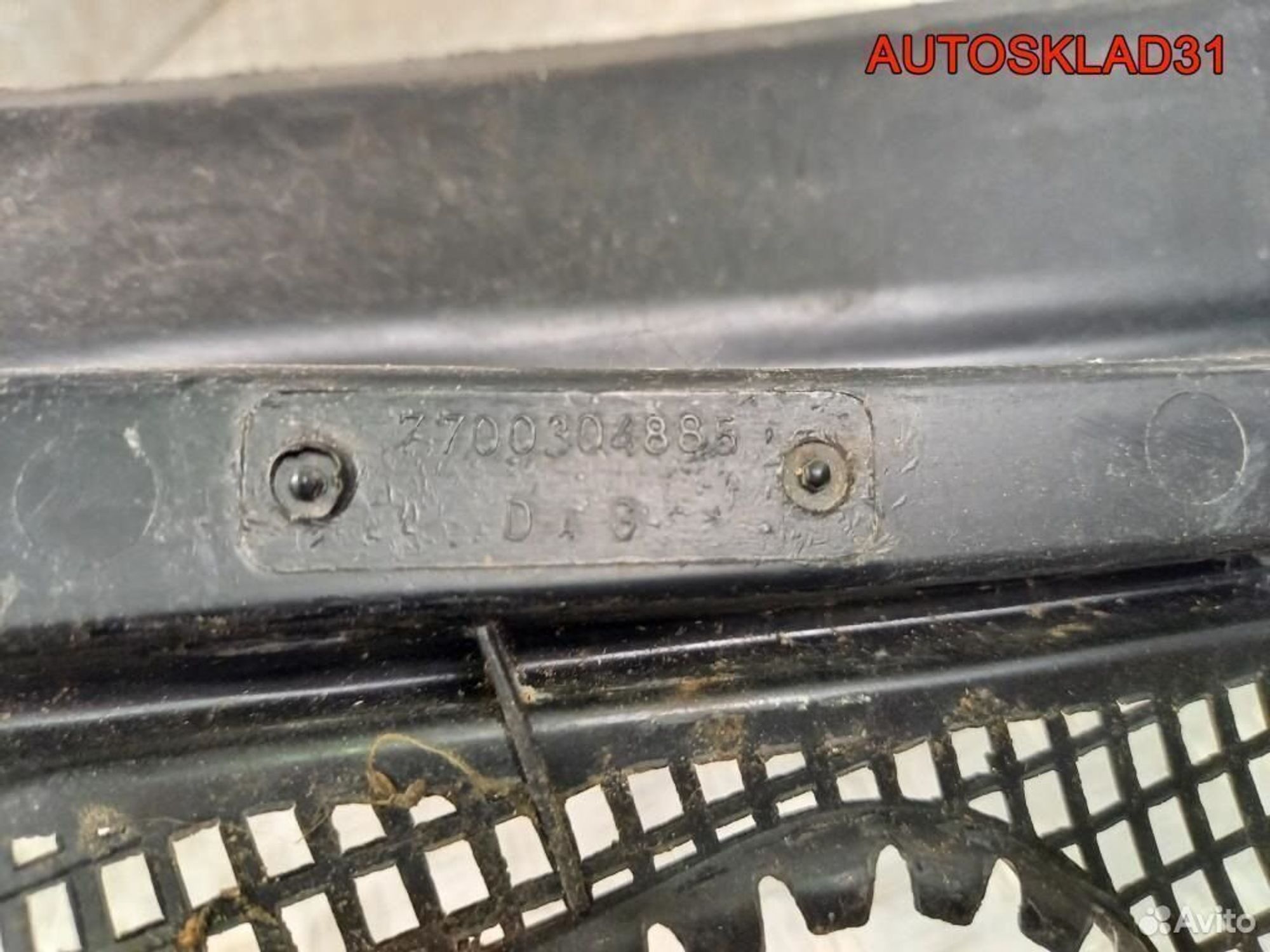 Решетка стеклоочистителя Renault Kangoo 7700304885, 1700 рублей, Дубовое