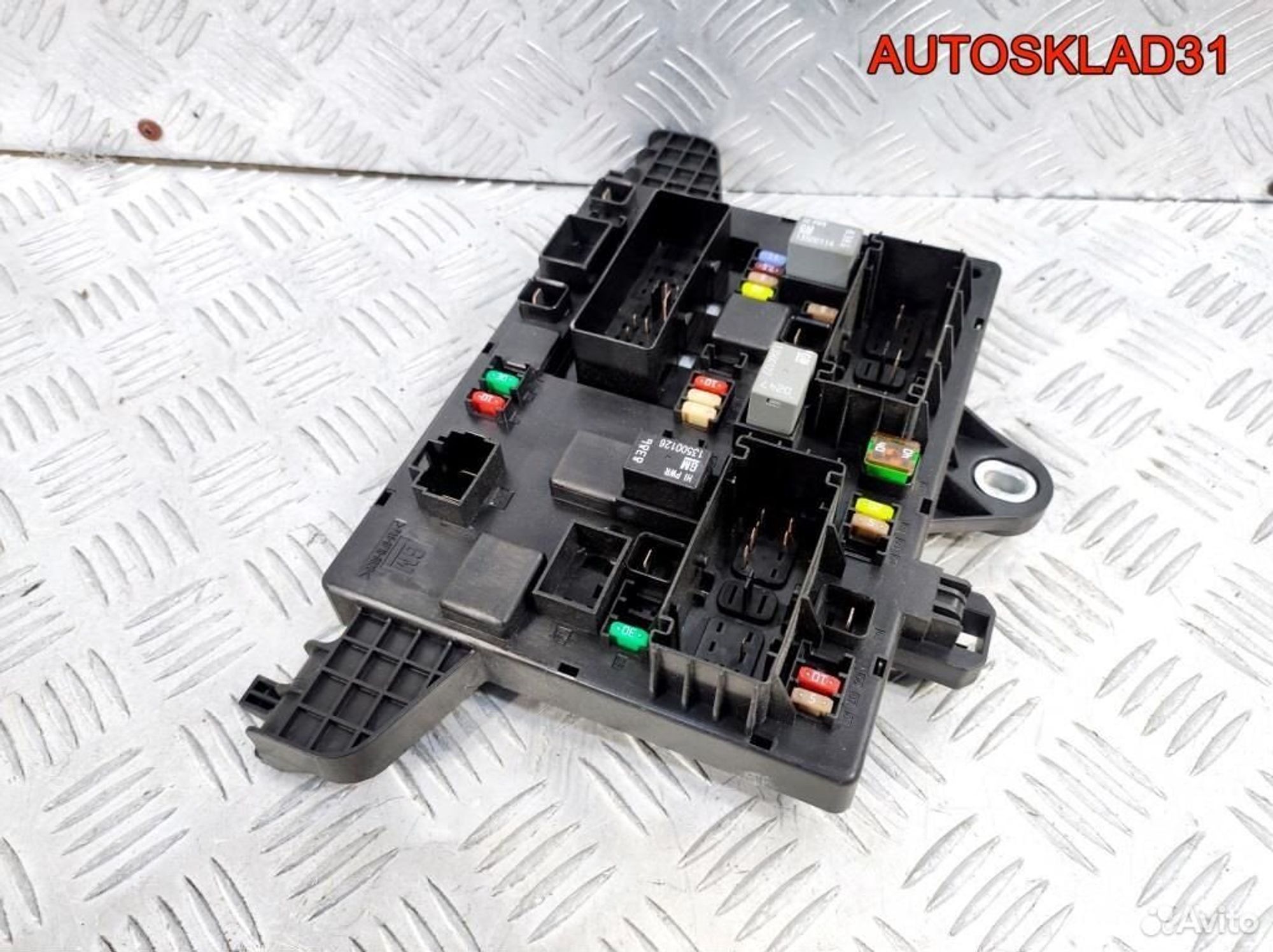 Блок предохранителей Opel Astra J A16XER 13302301, 1700 рублей, Дубовое