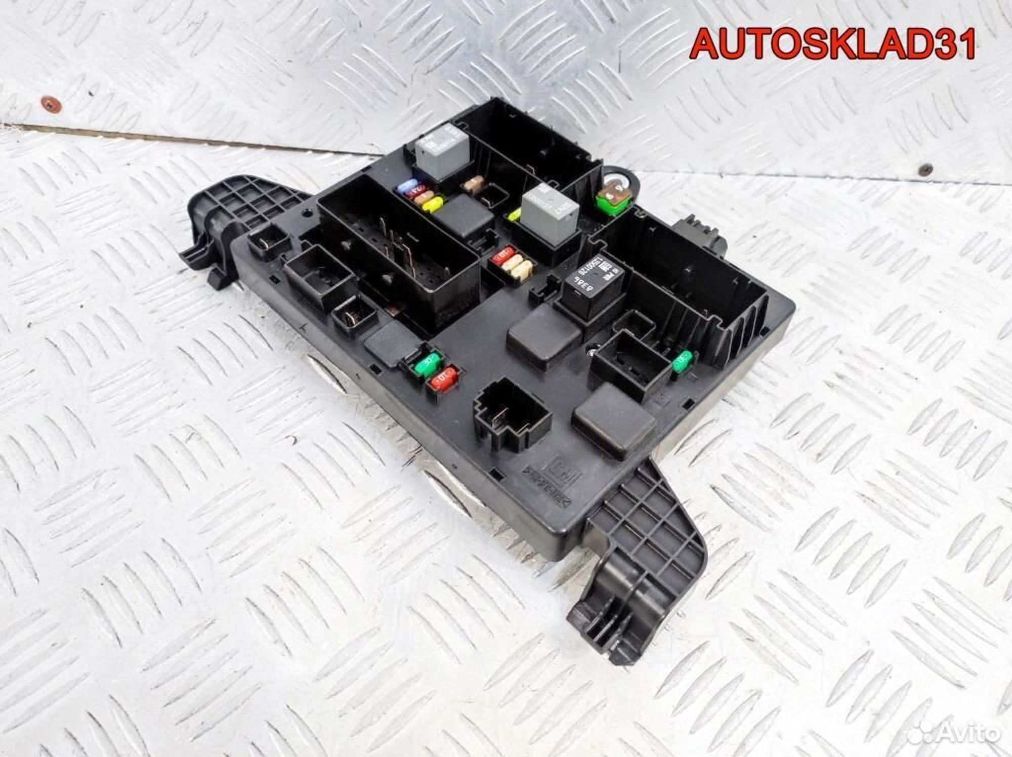 Блок предохранителей Opel Astra J A16XER 13302301, 1700 рублей, Дубовое