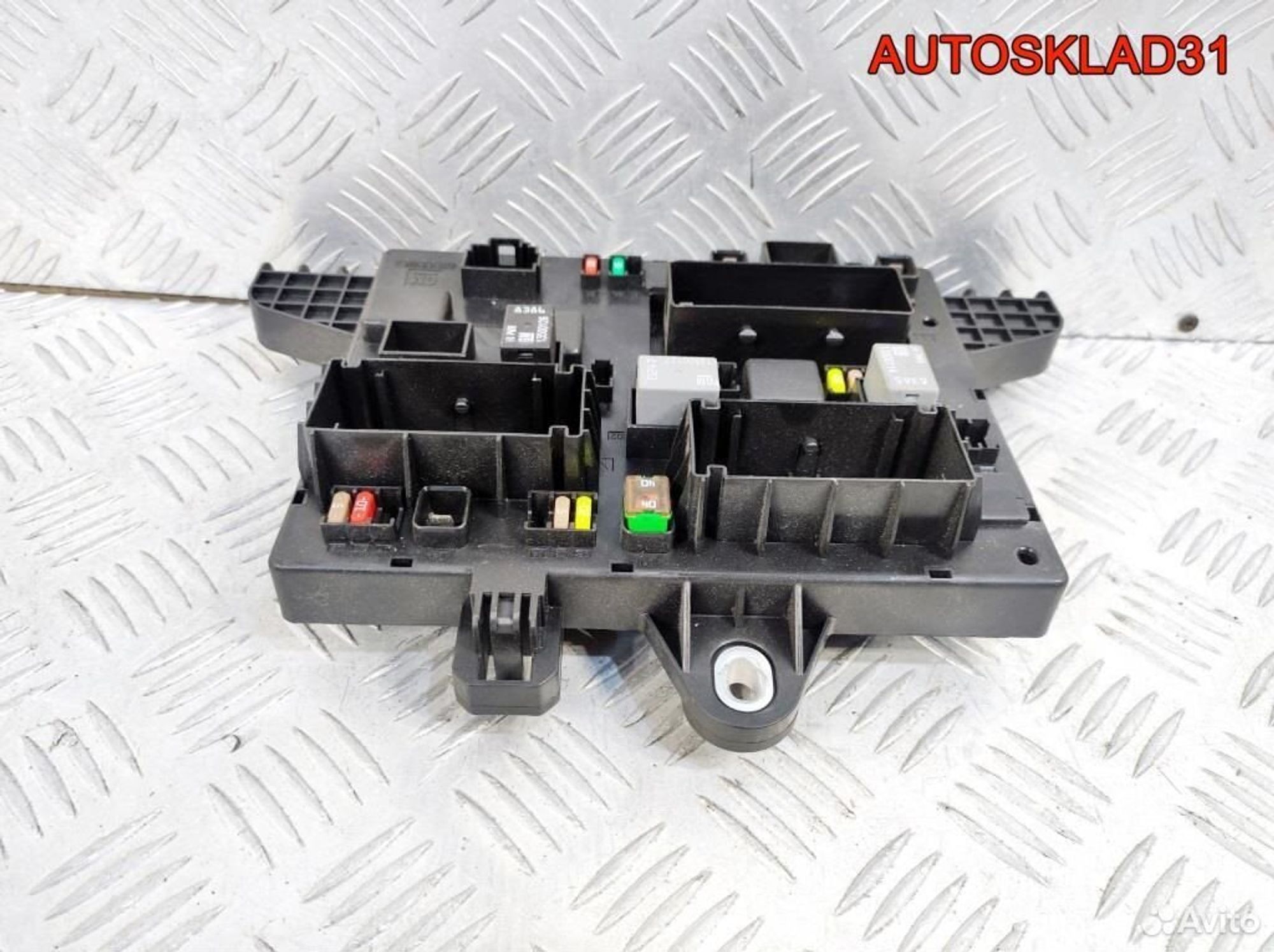 Блок предохранителей Opel Astra J A16XER 13302301, 1700 рублей, Дубовое