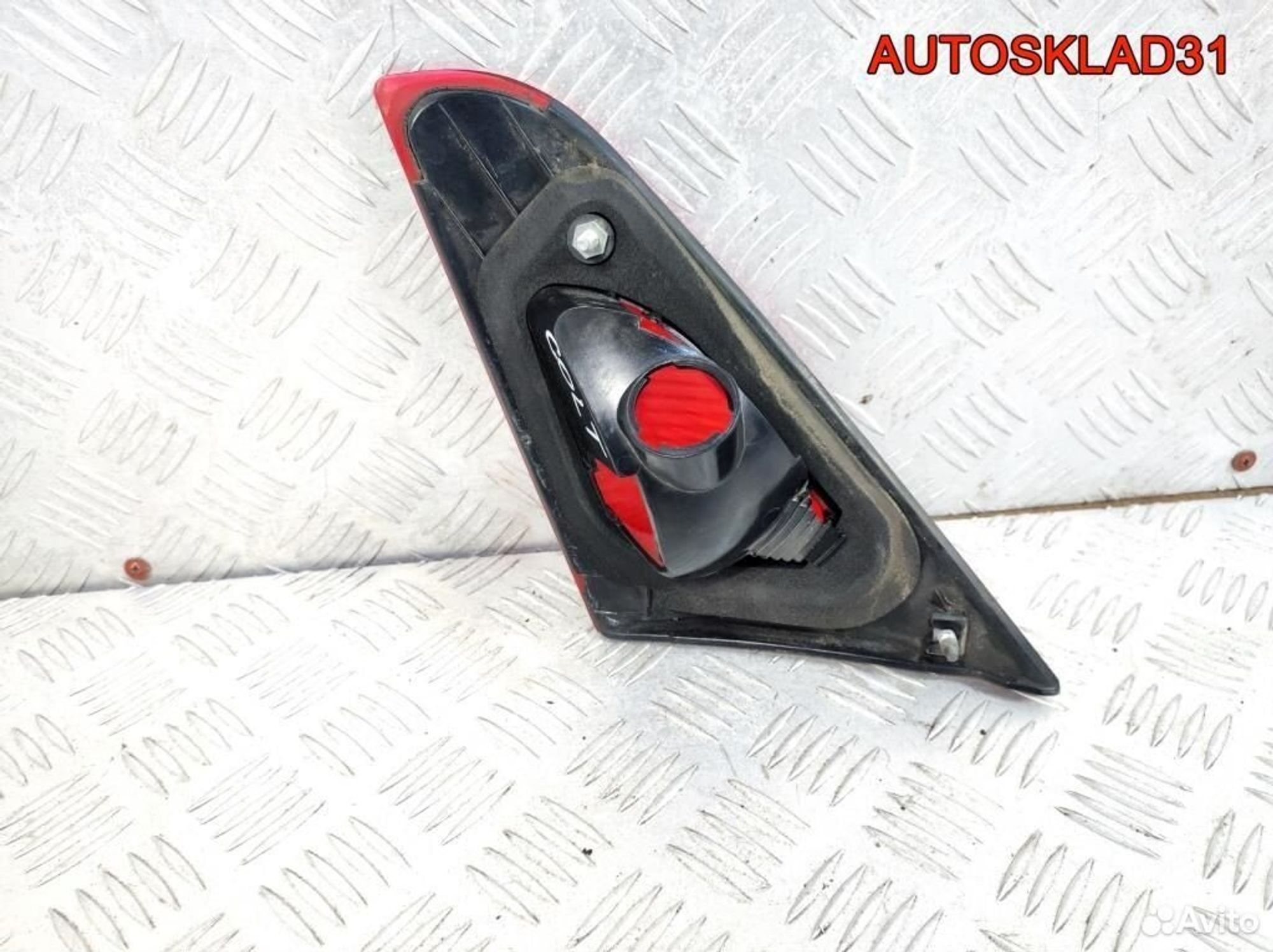 Фонарь задний внутренний левый Mitsubishi Colt Z3, 2600 рублей, Дубовое