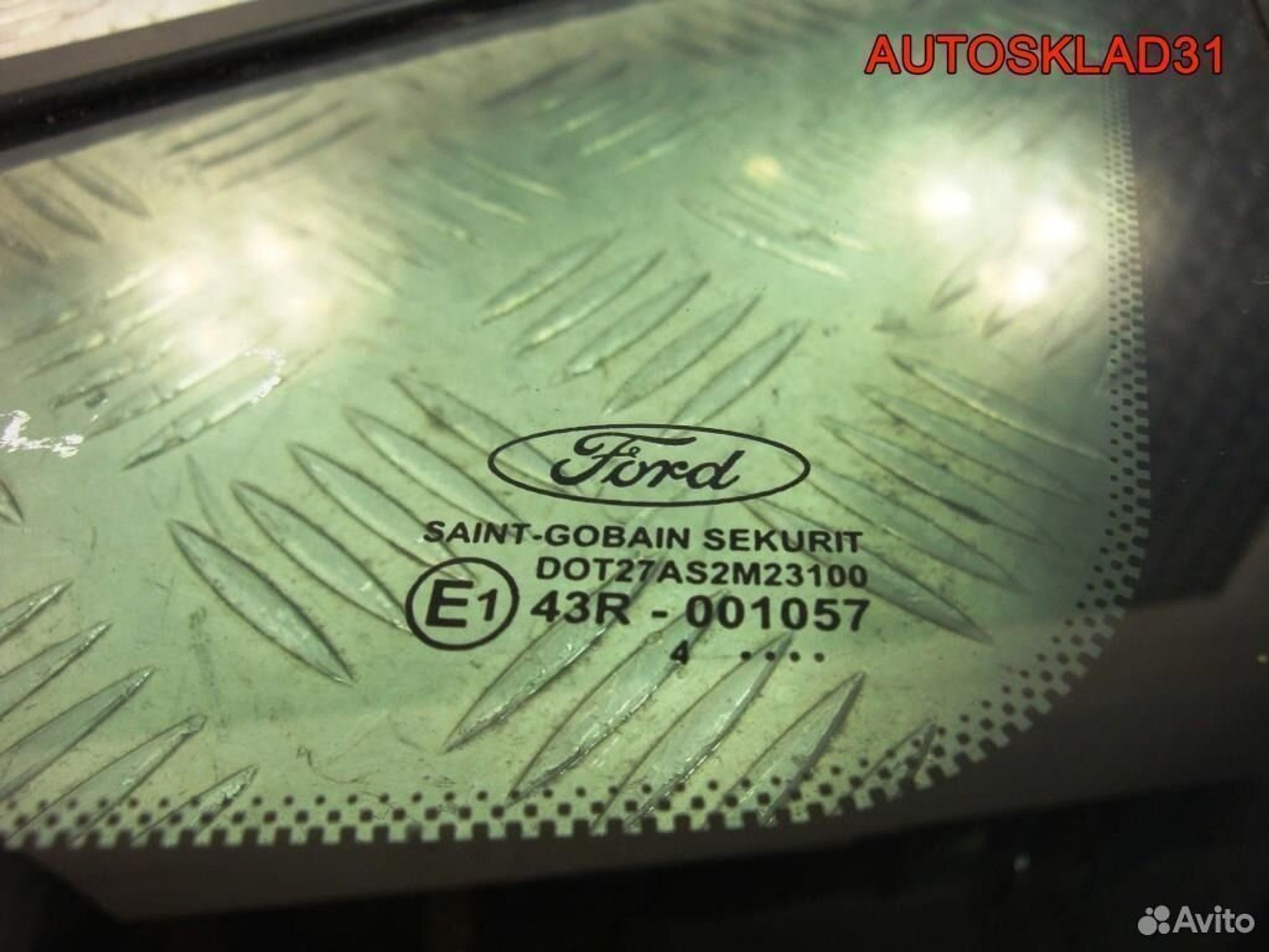 Стекло кузовное глухое левое Ford C-MAX 1302111, 1700 рублей, Дубовое