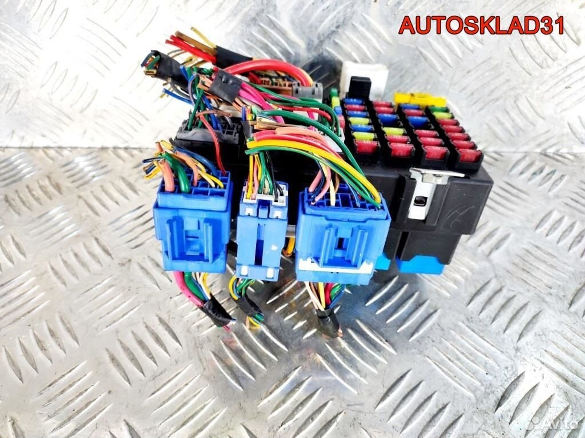 Блок предохранителей Hyundai Getz 911981C011, 2600 рублей, Дубовое