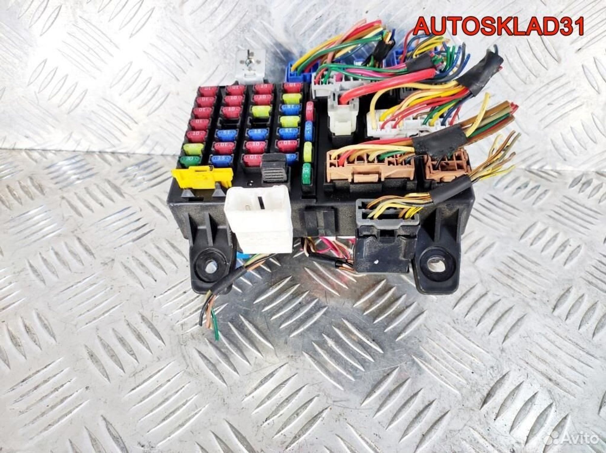 Блок предохранителей Hyundai Getz 911981C011, 2600 рублей, Дубовое