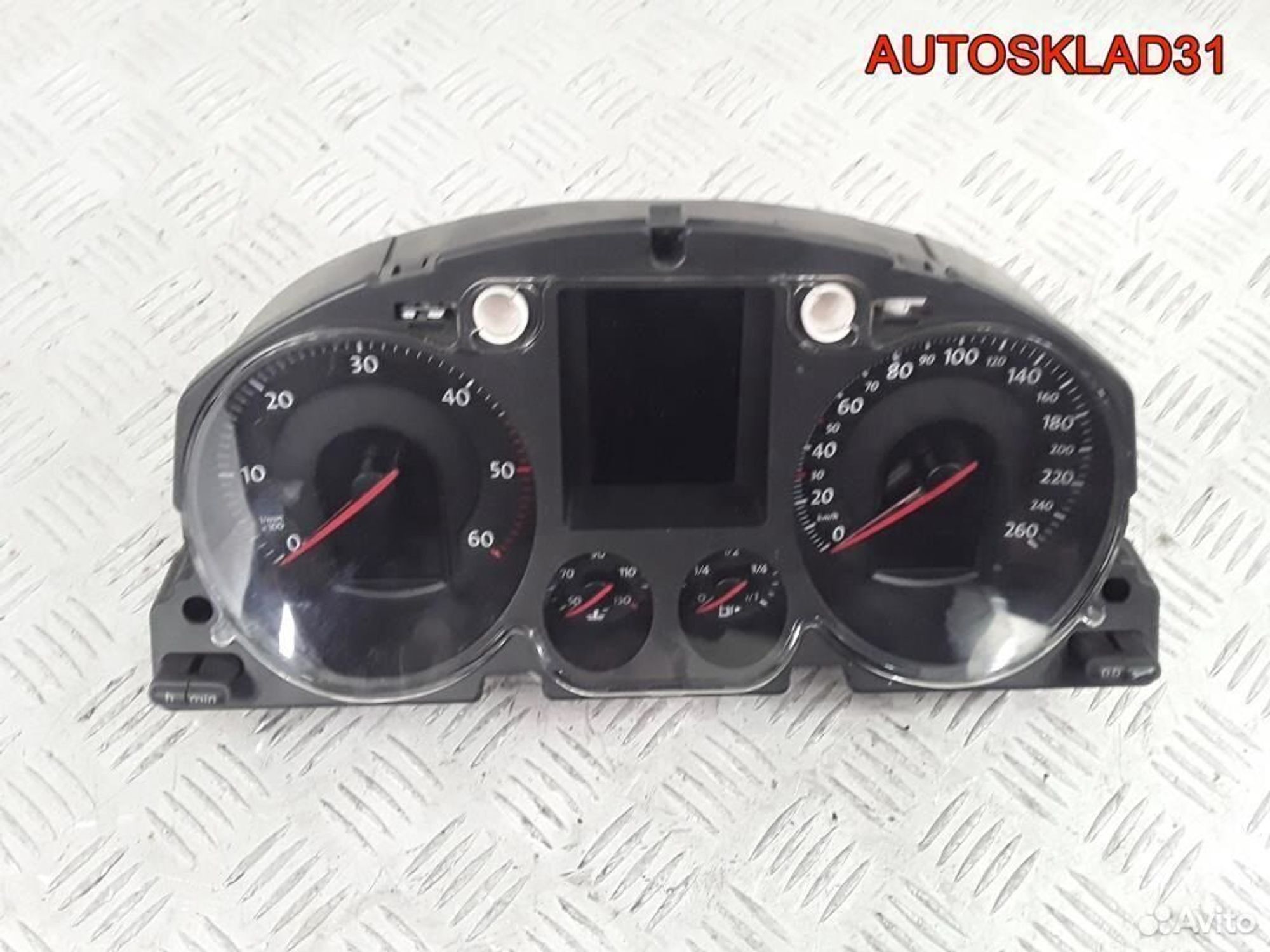 Панель приборов Volkswagen Passat B6 3C0920870G, 2900 рублей, Дубовое