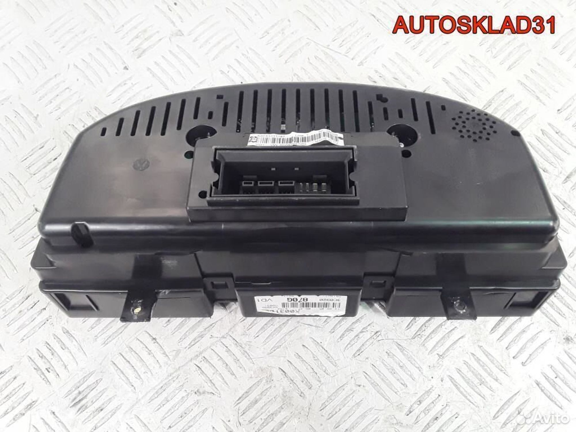 Панель приборов Volkswagen Passat B6 3C0920870G, 2900 рублей, Дубовое