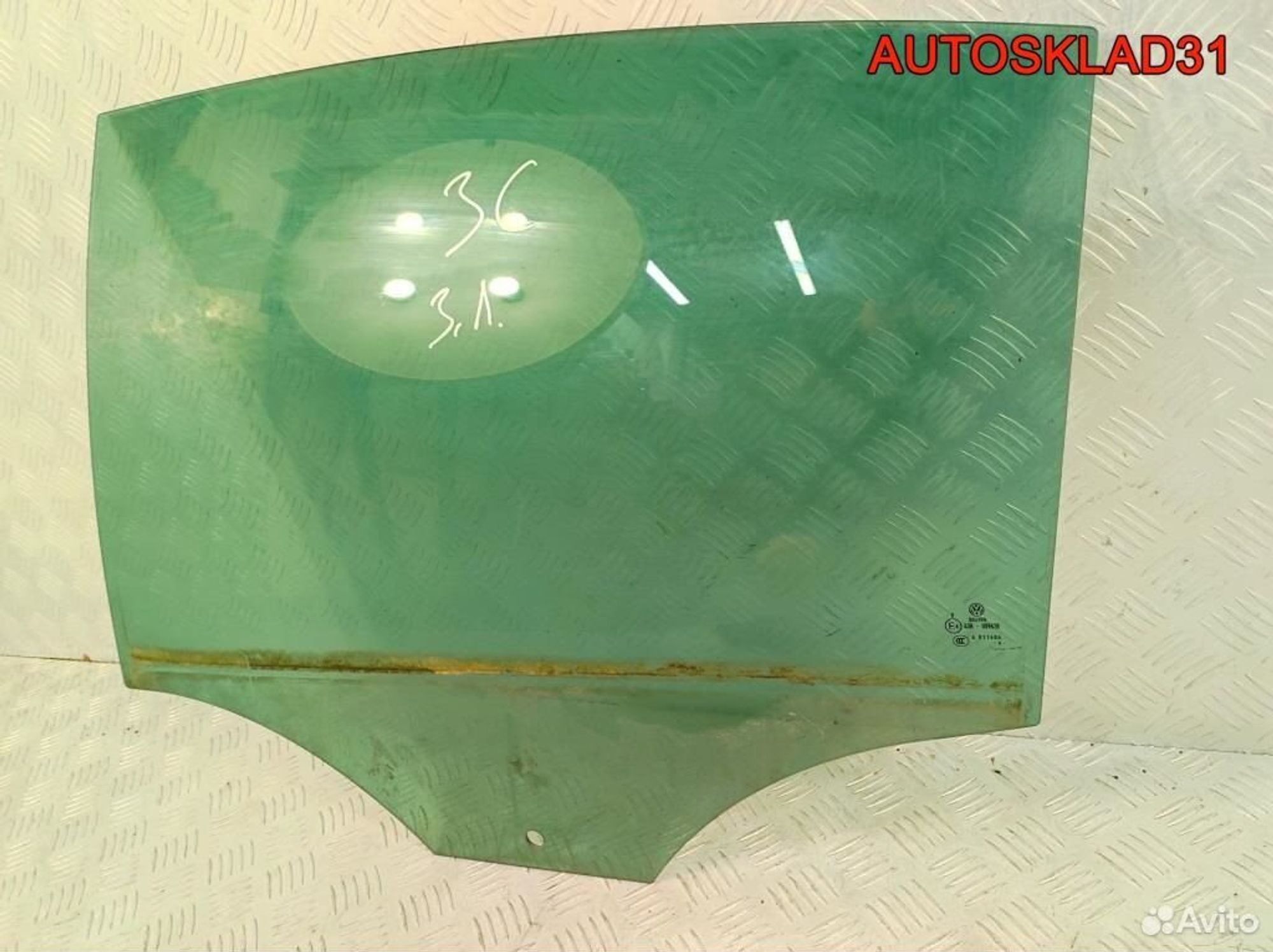 Стекло двери задней левой VW Passat B6 Седан, 1100 рублей, Дубовое