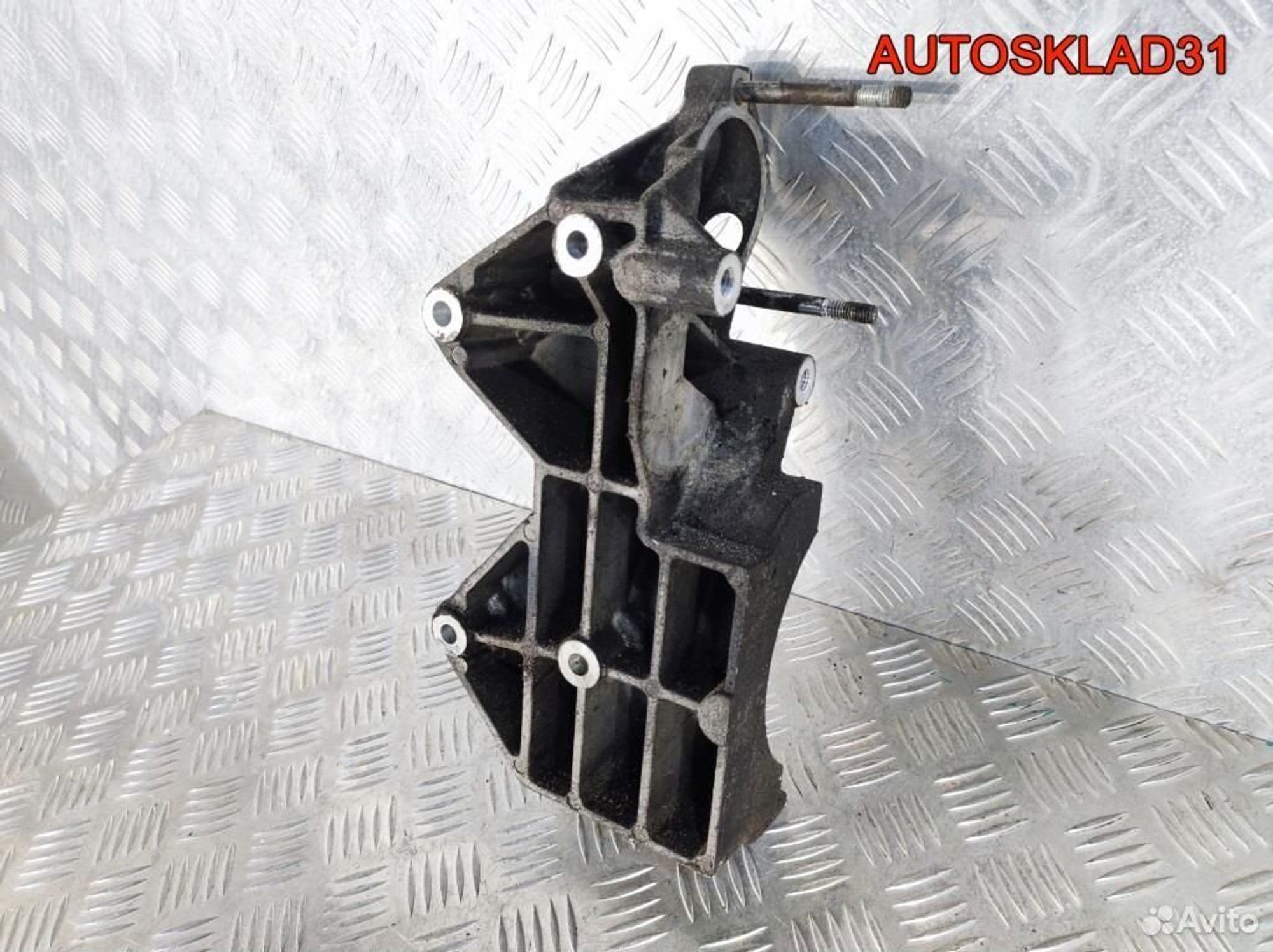 Кронштейн кондиционера Chevrolet Aveo 96352822, 1100 рублей, Дубовое