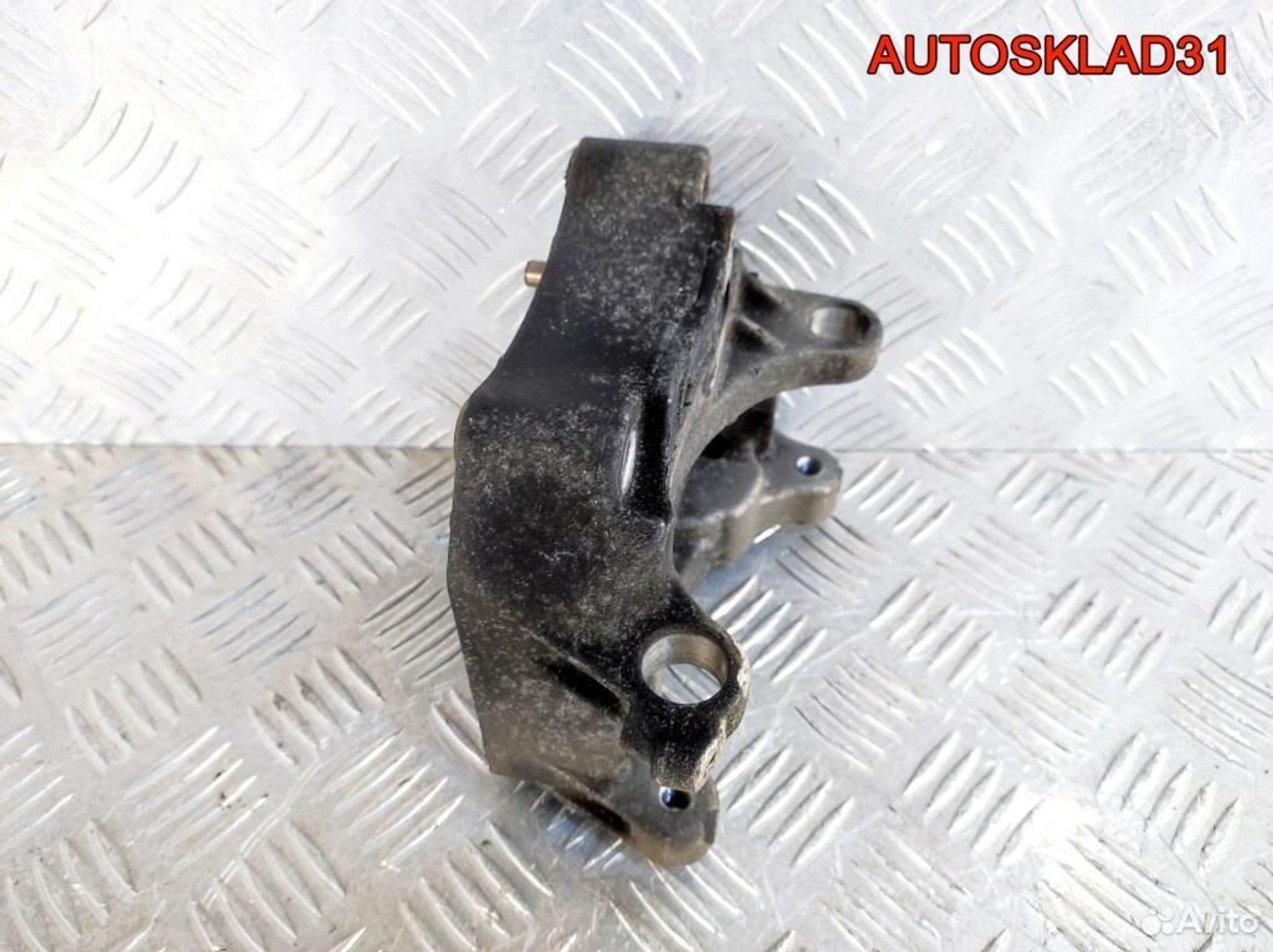 Кронштейн генератора Peugeot 307 9637349380, 900 рублей, Дубовое