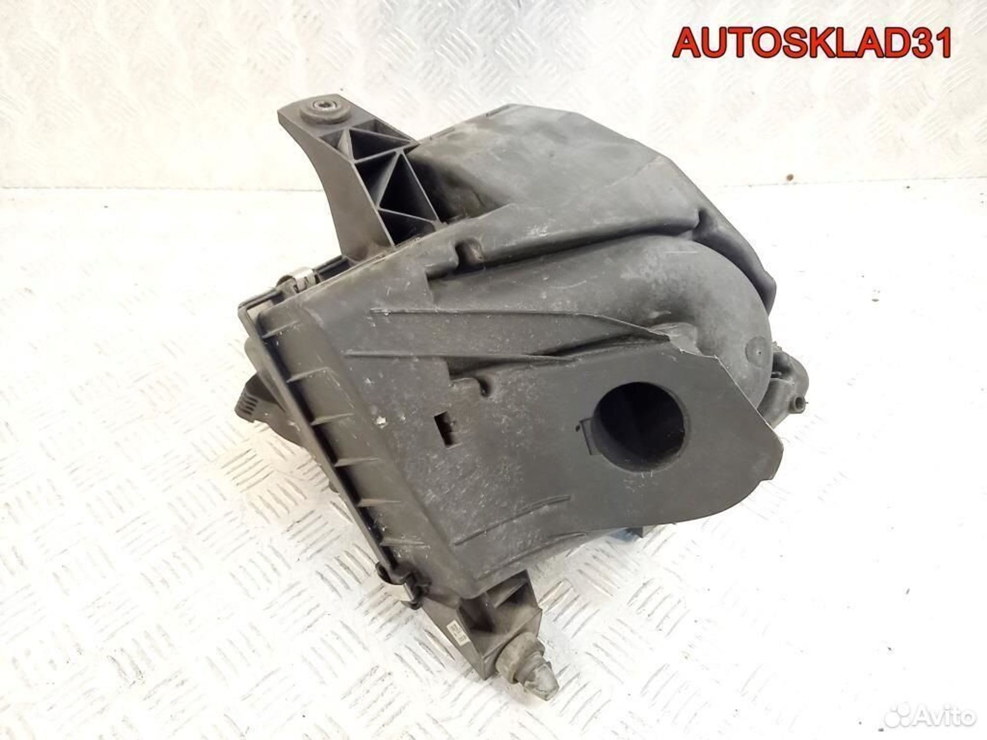 Корпус воздушного фильтра Audi A6 C5 4B0133837F, 3200 рублей, Дубовое