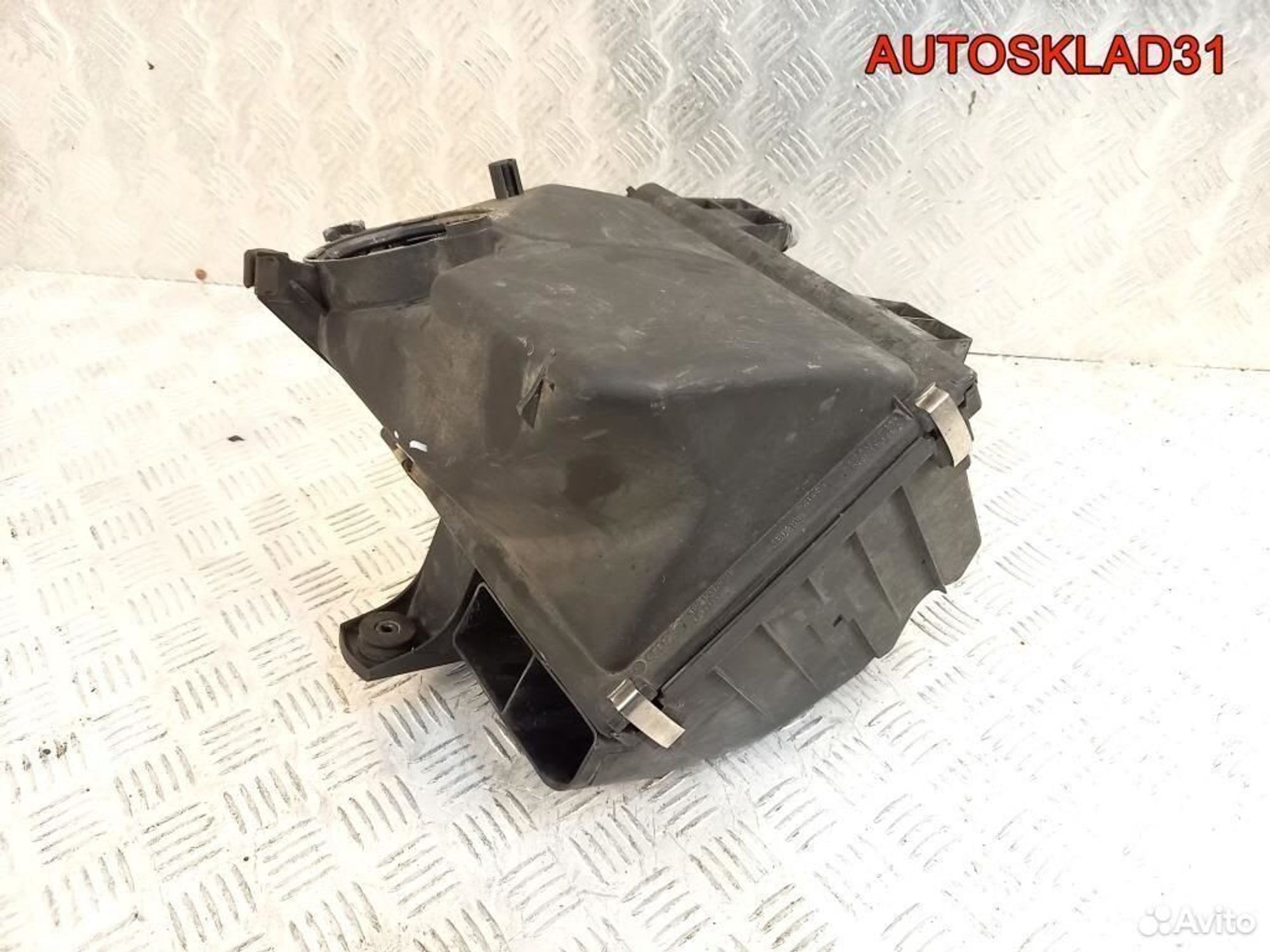 Корпус воздушного фильтра Audi A6 C5 4B0133837F, 3200 рублей, Дубовое