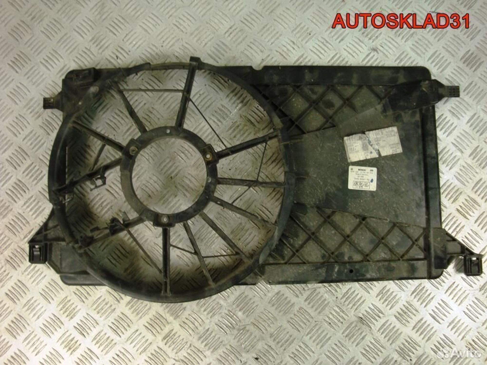 Диффузор вентилятора Ford Focus 2 3m5h8c607rd, 1200 рублей, Дубовое