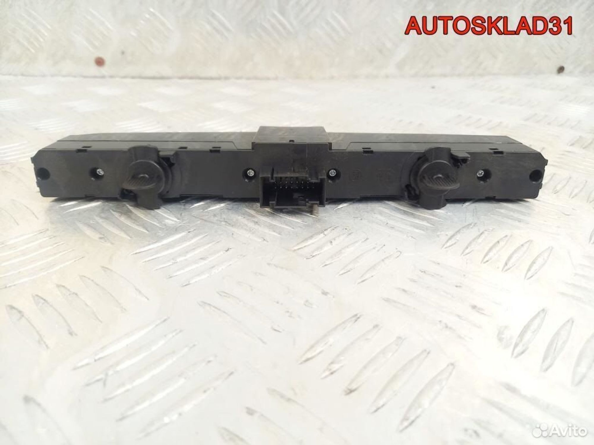 Блок кнопок Opel Zafira B 13100110, 1700 рублей, Дубовое