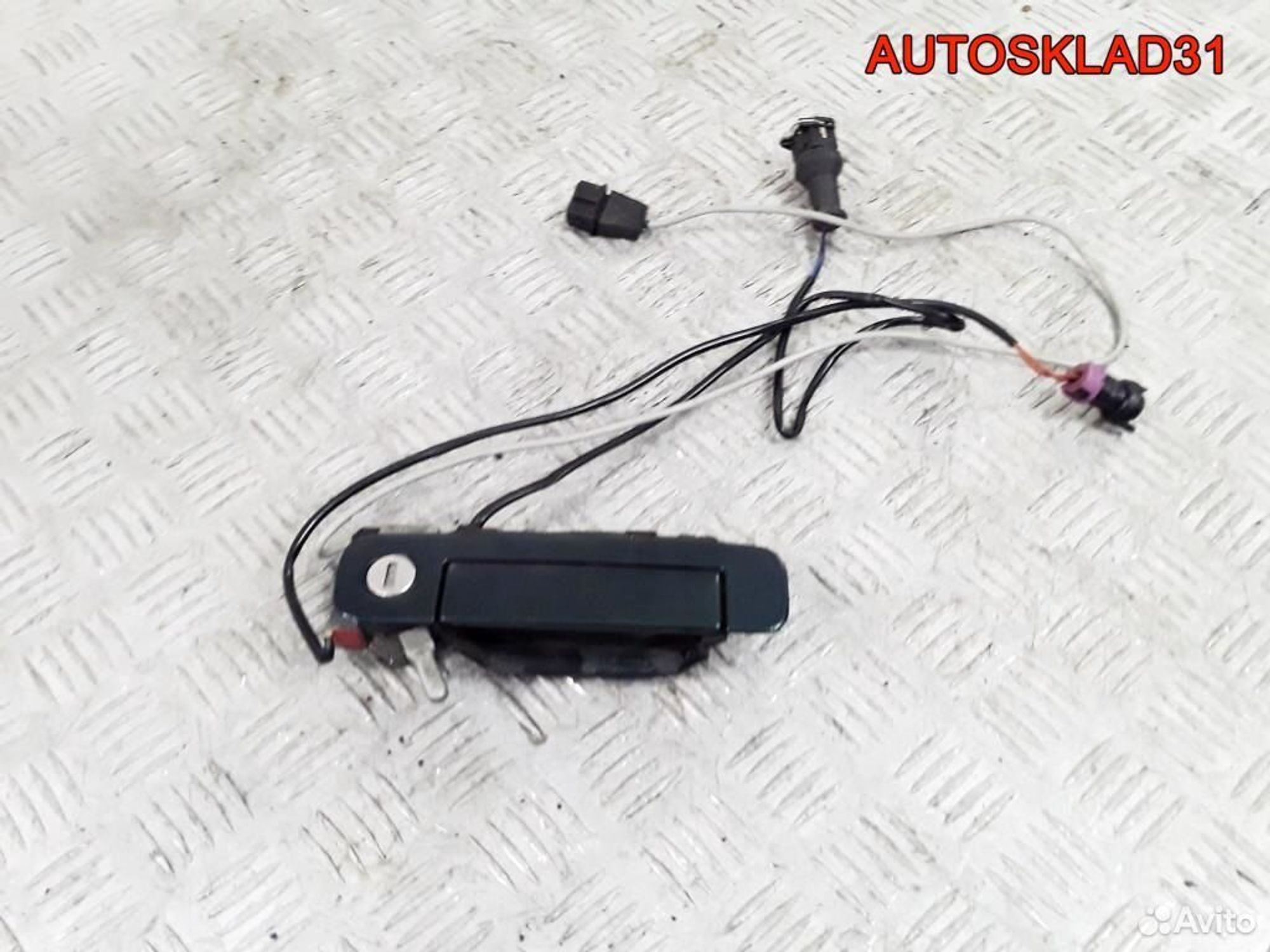 Ручка двери передней правая Audi A4 B5 8D0837208A, 1300 рублей, Дубовое