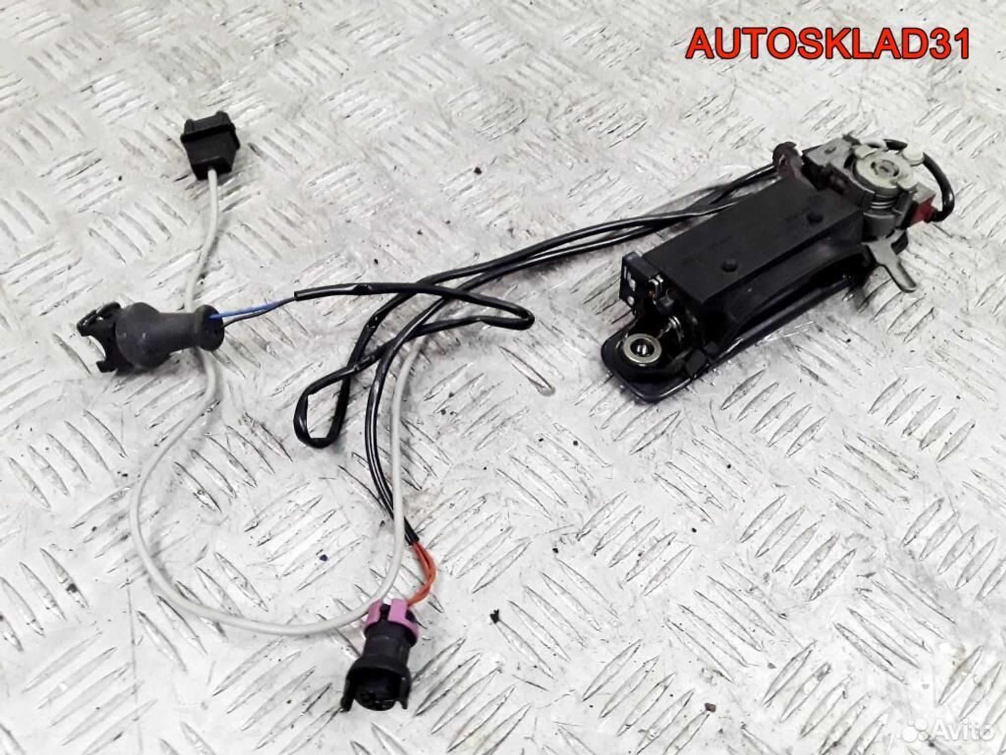 Ручка двери передней правая Audi A4 B5 8D0837208A, 1300 рублей, Дубовое
