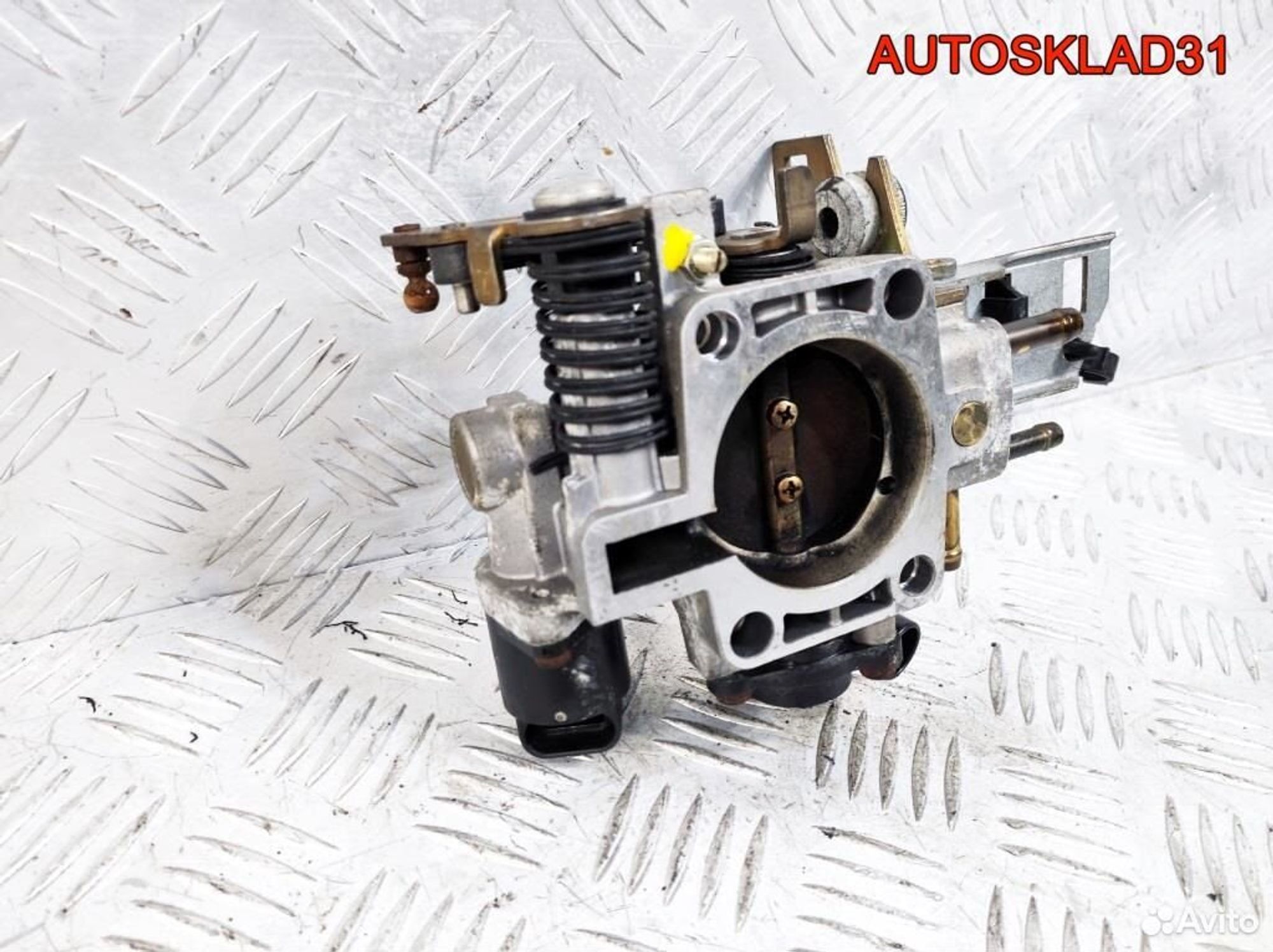 Заслонка дроссельная Opel Vectra B X16XEL 90529710, 1700 рублей, Дубовое