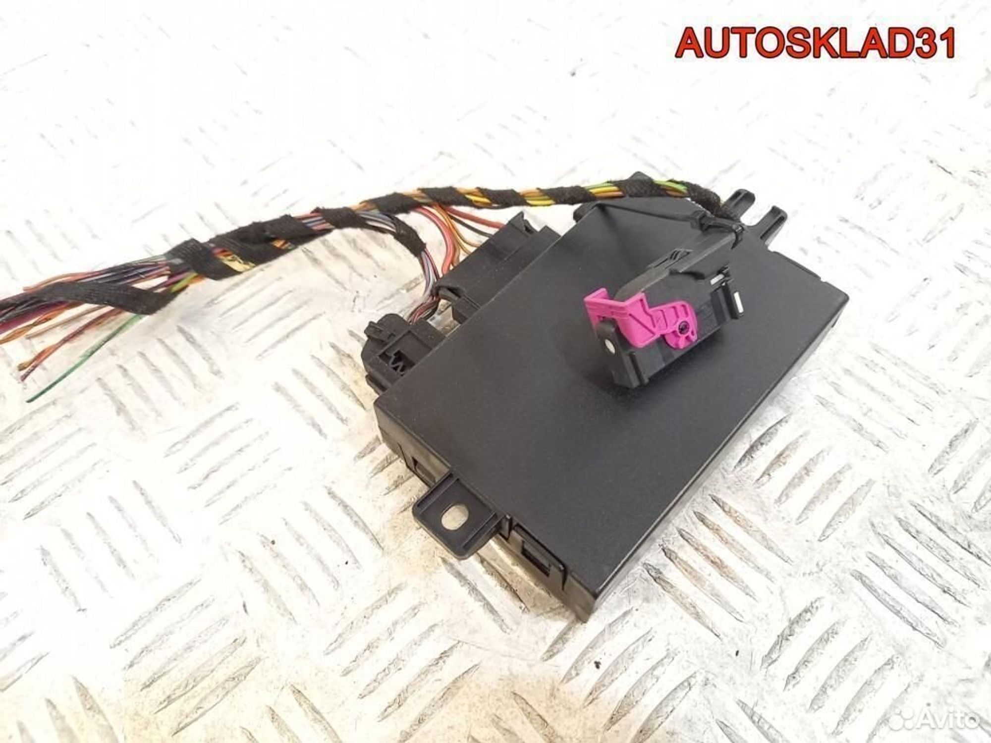 Блок управления фаркопом Audi A4 B7 8E0907383C, 2000 рублей, Дубовое